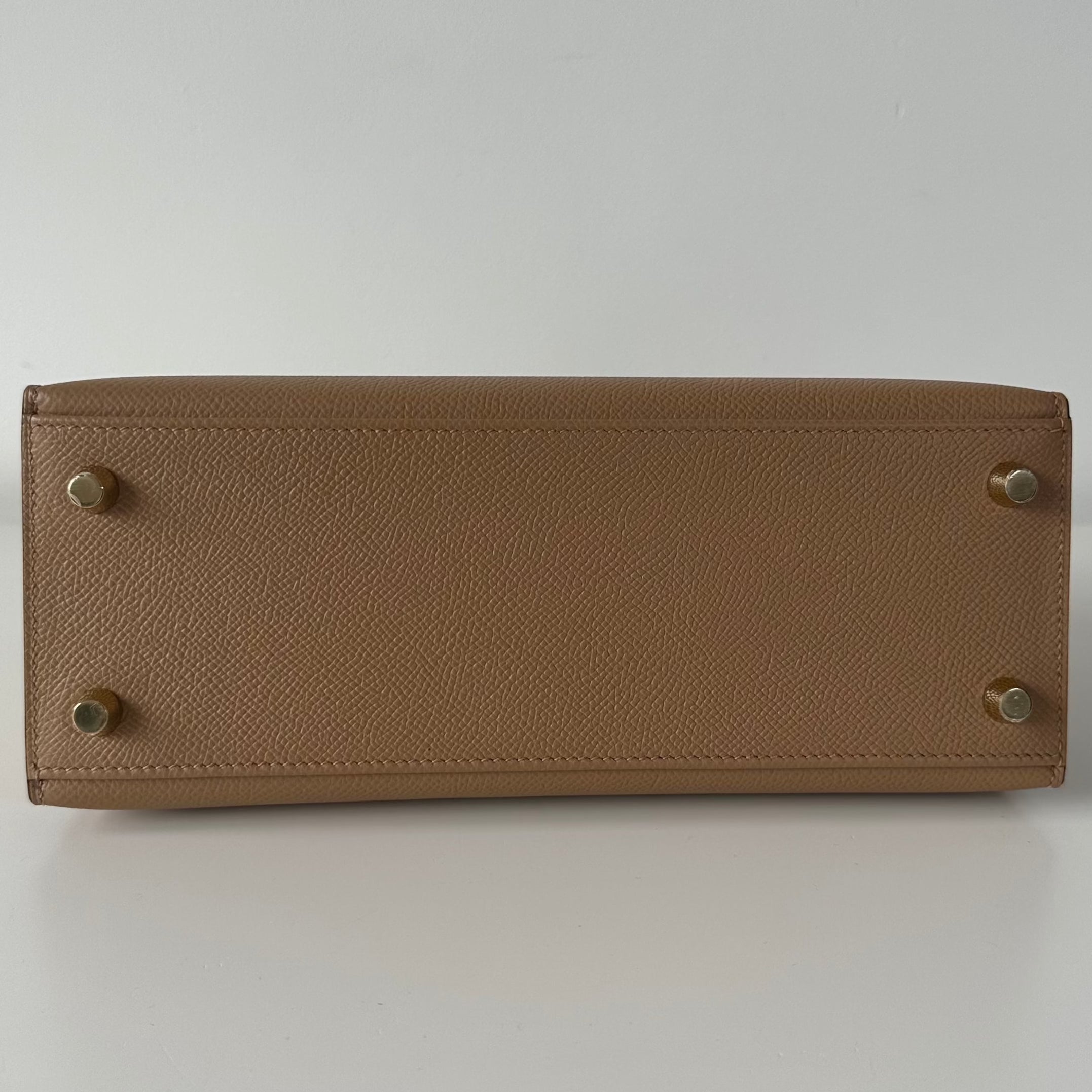 Authentic Hermès Kelly 25 Bag in Chai with Gold Hardware - Luxury Handbag for Women, Perfect for Work, Parties & Special Occasions