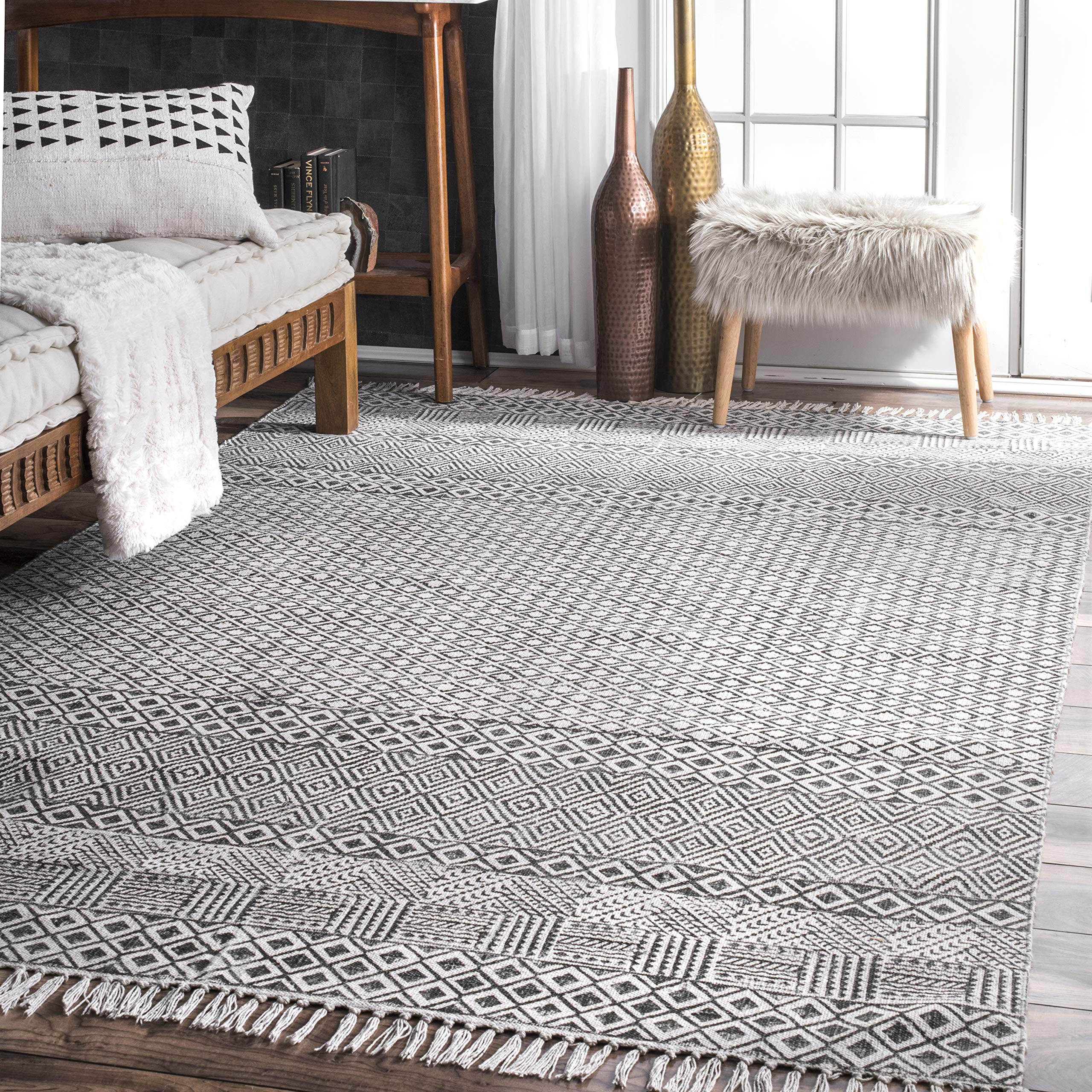 nuLOOM Handmade Ammie Accent Rug 3x5 Feet - Soft Grey Bohemian Style Area Rug for Living Room, Bedroom & Home Decor