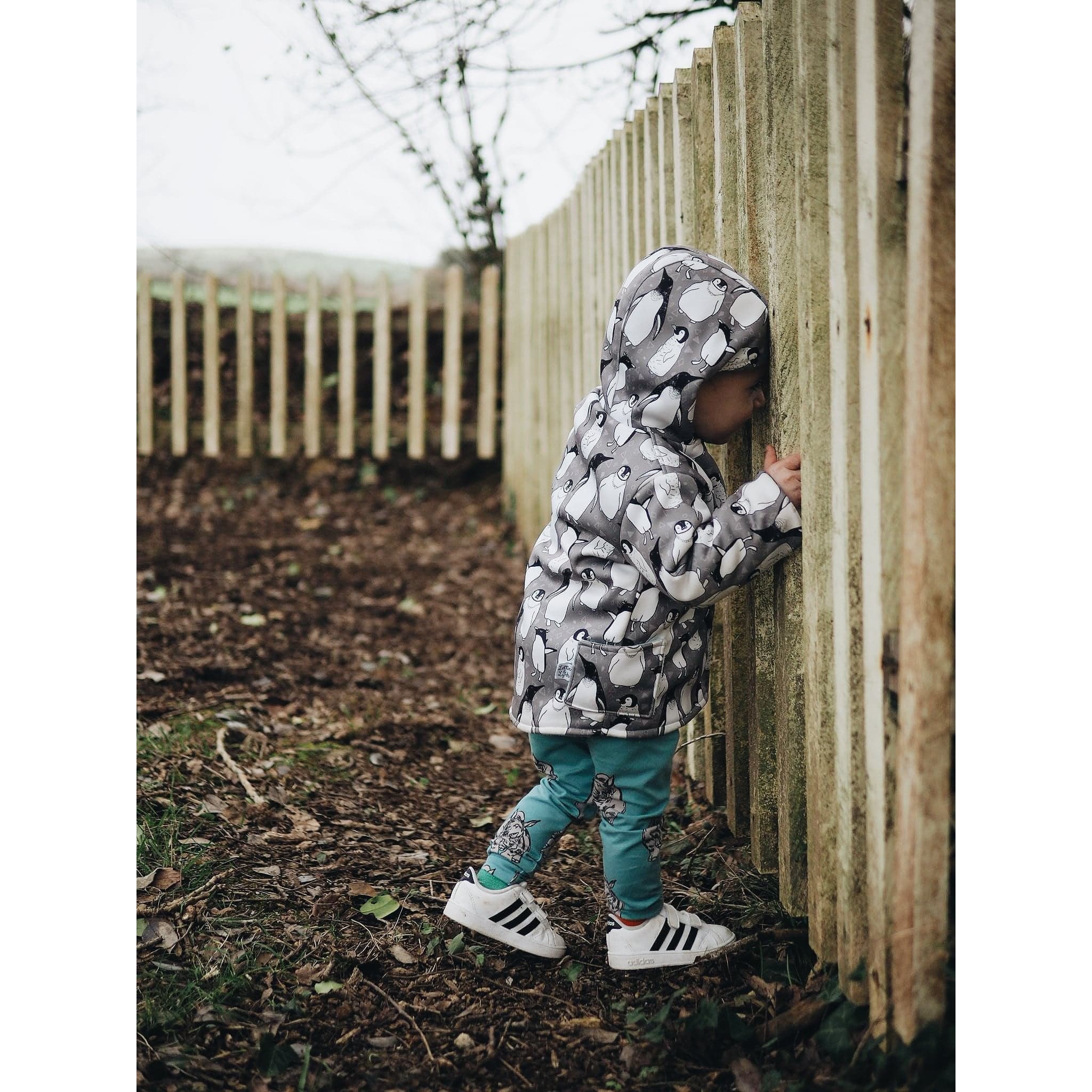 Waterproof Kids Jacket with Cute Penguin Design - Lightweight Raincoat for Boys & Girls - Perfect for Outdoor Play, Rainy Days & School Activities