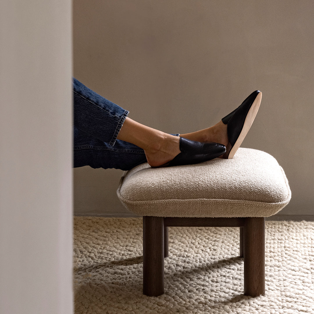Brasilia Ottoman - Modern Round Storage Ottoman with Lift Top, Upholstered Footrest & Coffee Table - Perfect for Living Room, Bedroom & Home Decor