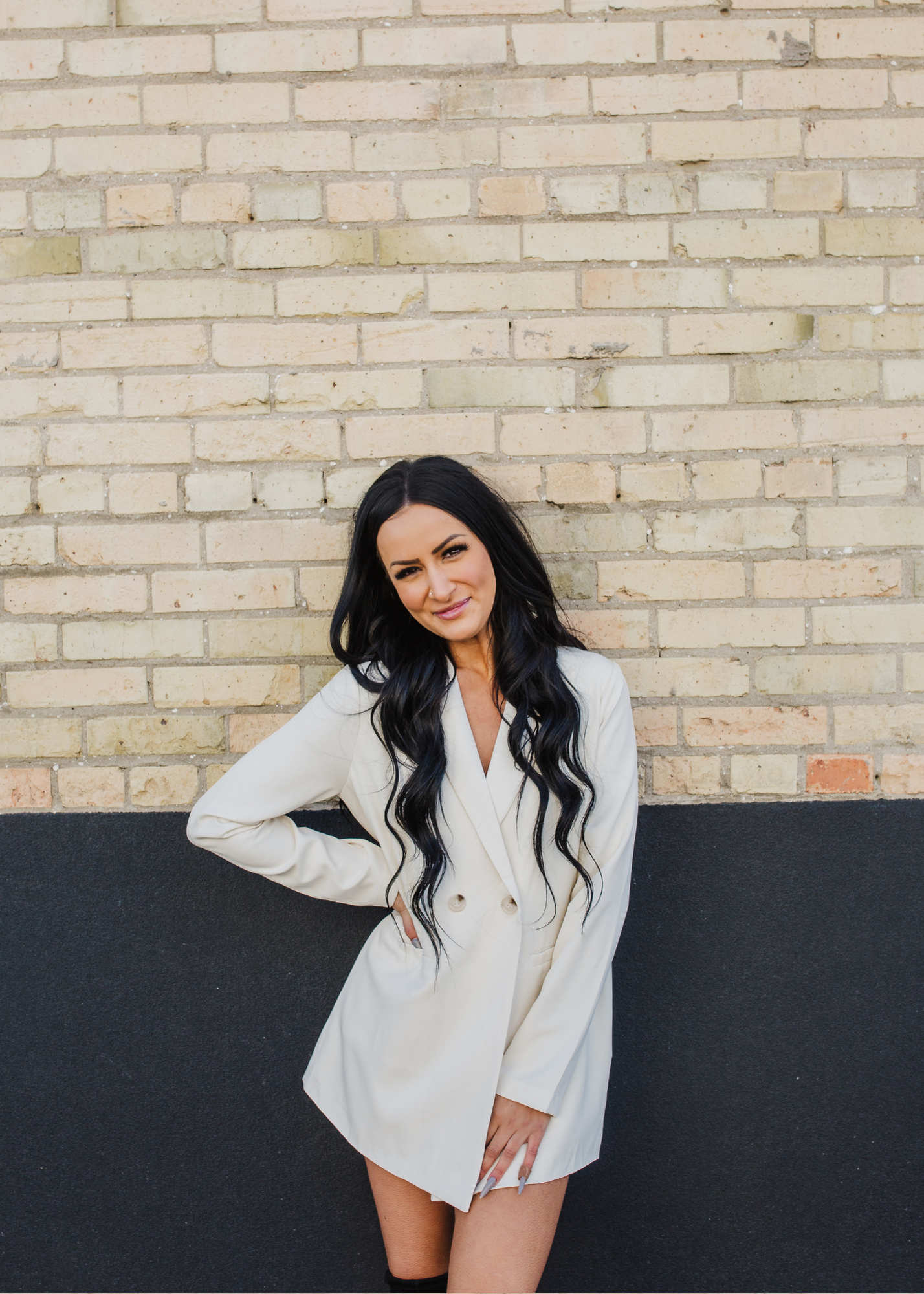 Stylish Carrey Blazer for Women - Trendy Office & Evening Wear - Perfect for Business Meetings, Parties & Special Occasions