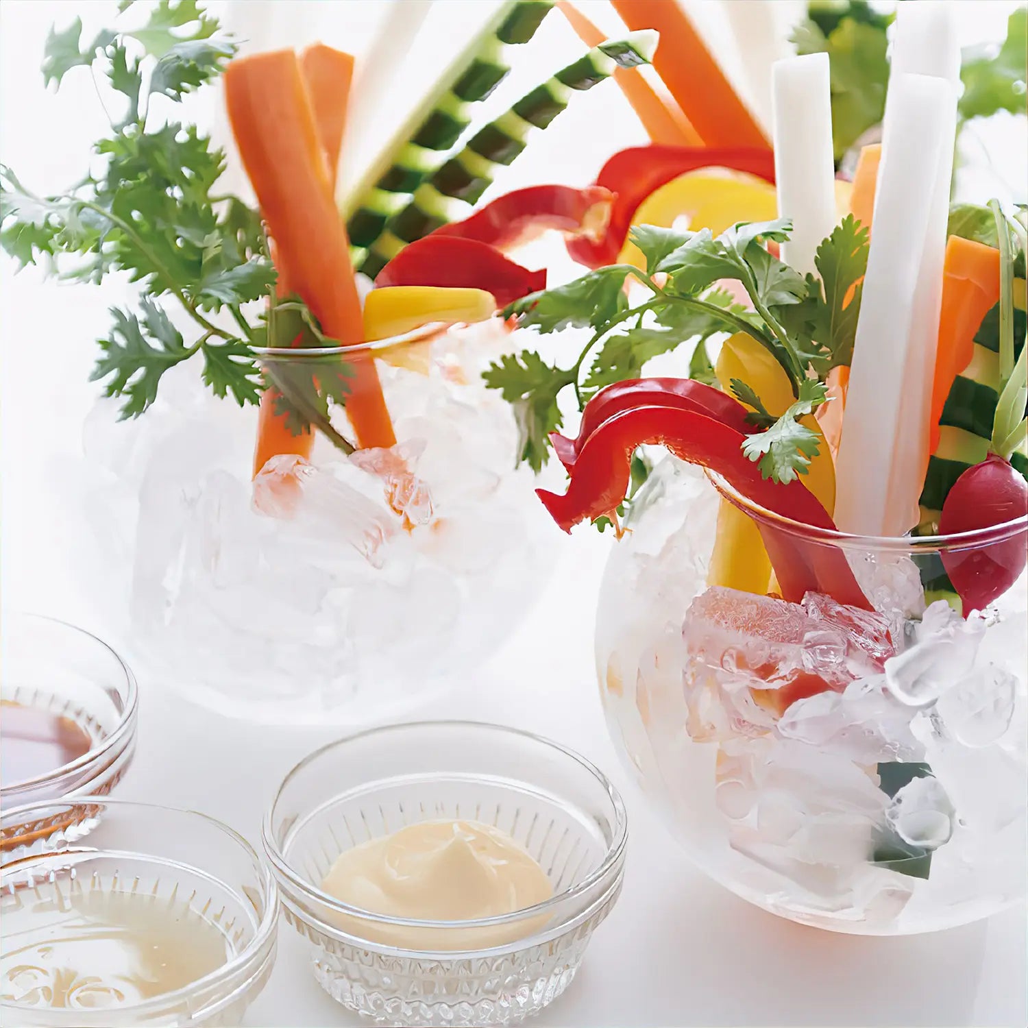 Premium Crushed Ice Maker - Like It Thermoplastic Elastomer Ice Crusher for Cocktails, Smoothies & Home Bars | Fast & Easy Ice Crushing for Drinks, Parties & Entertaining