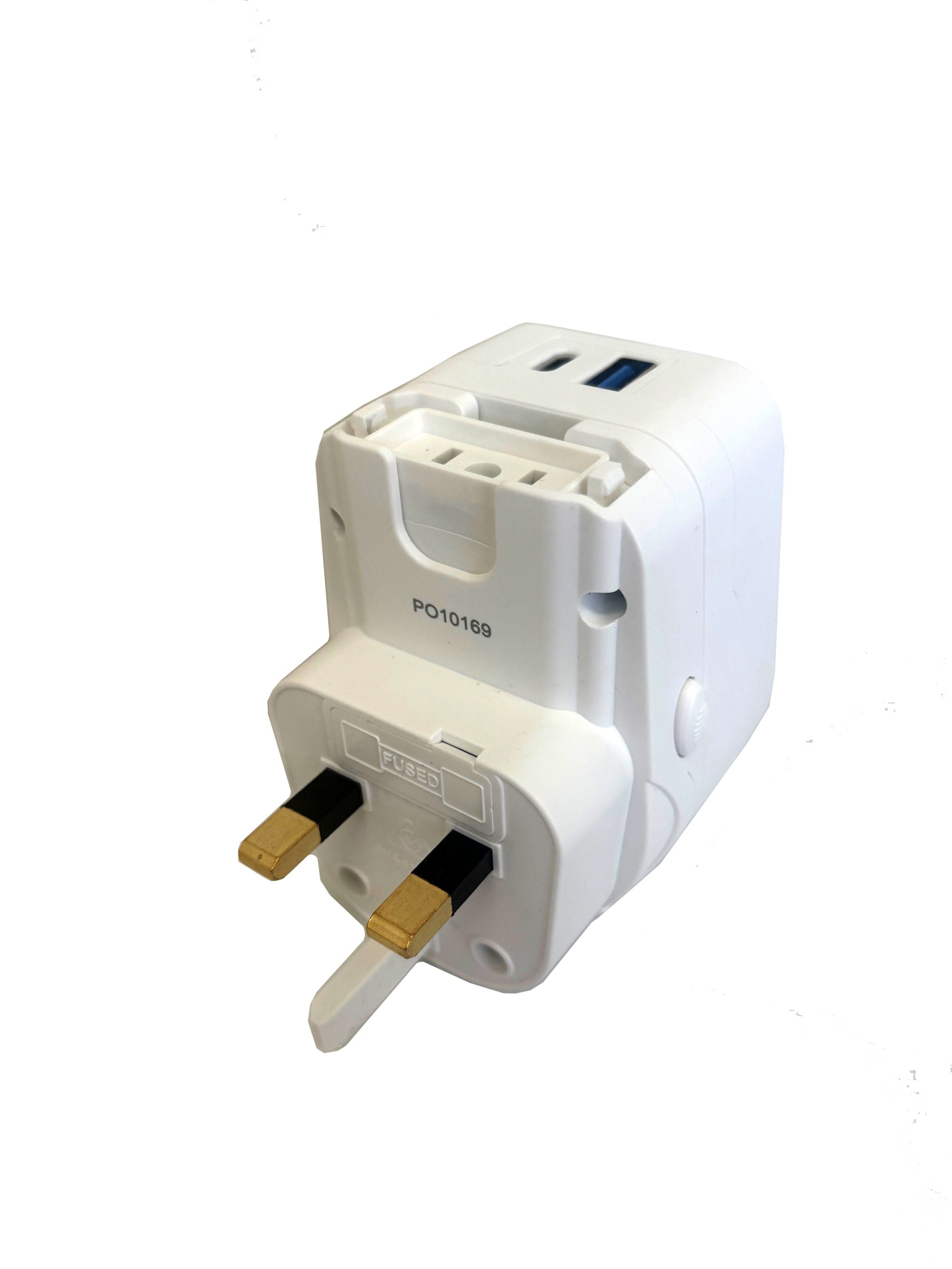 Tosca TCA072 Worldwide USB A+C Port Adapter - White | Universal Travel Charger for Laptops, Phones & Tablets | Perfect for Home, Office & International Trips