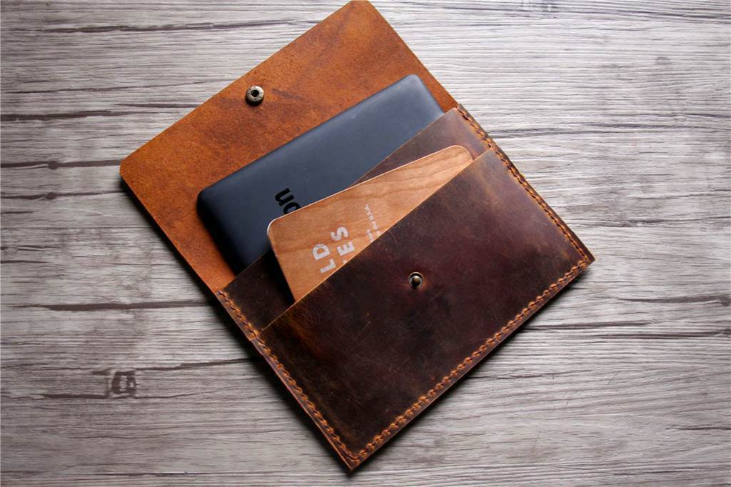 Personalized Leather Kindle Voyage Case Sleeve - Custom Name Engraved Protective Cover for Reading, Travel & Daily Commute
