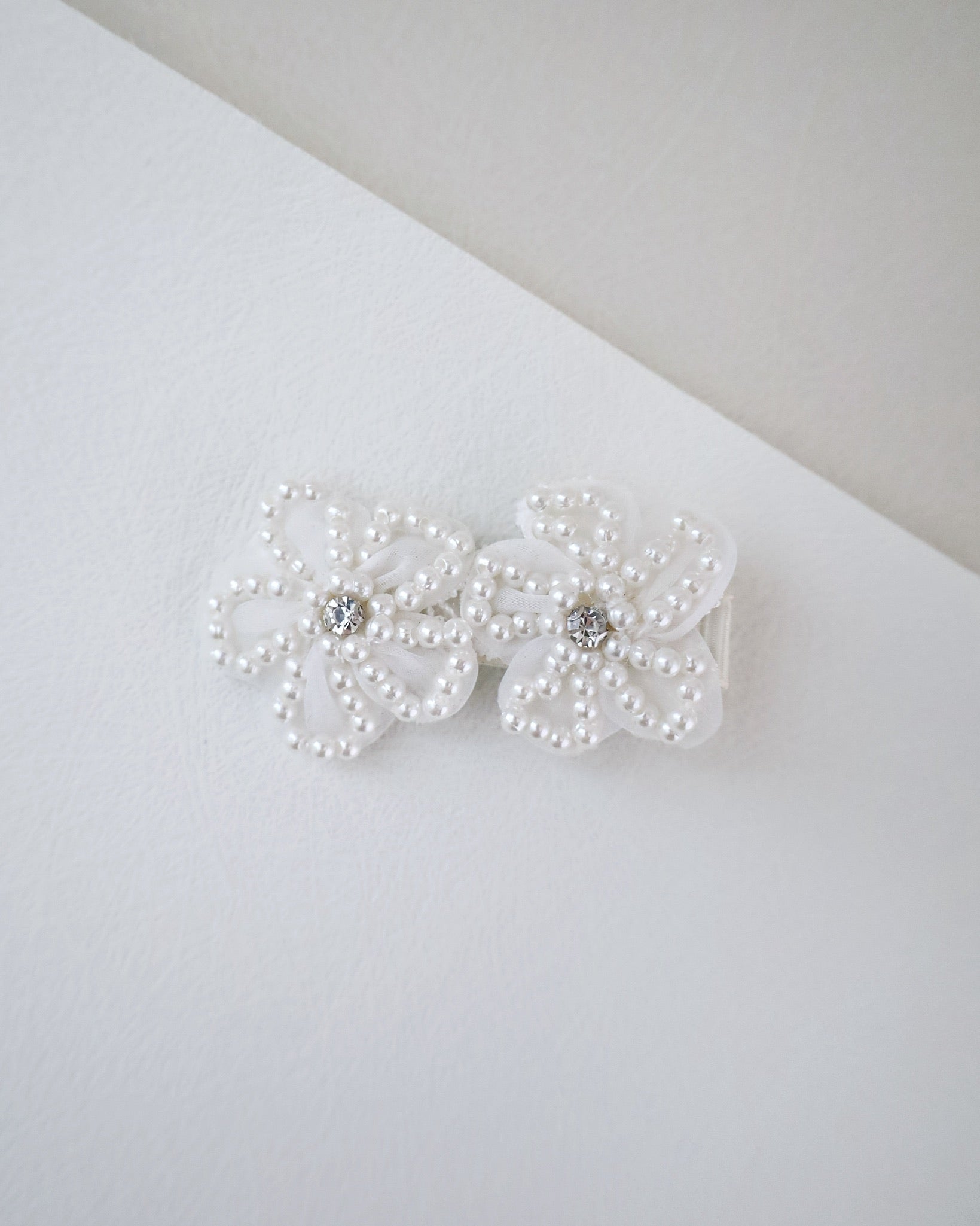 Chassia Flower Hair Clip for Women - Elegant Floral Hair Accessory for Weddings, Parties & Everyday Wear
