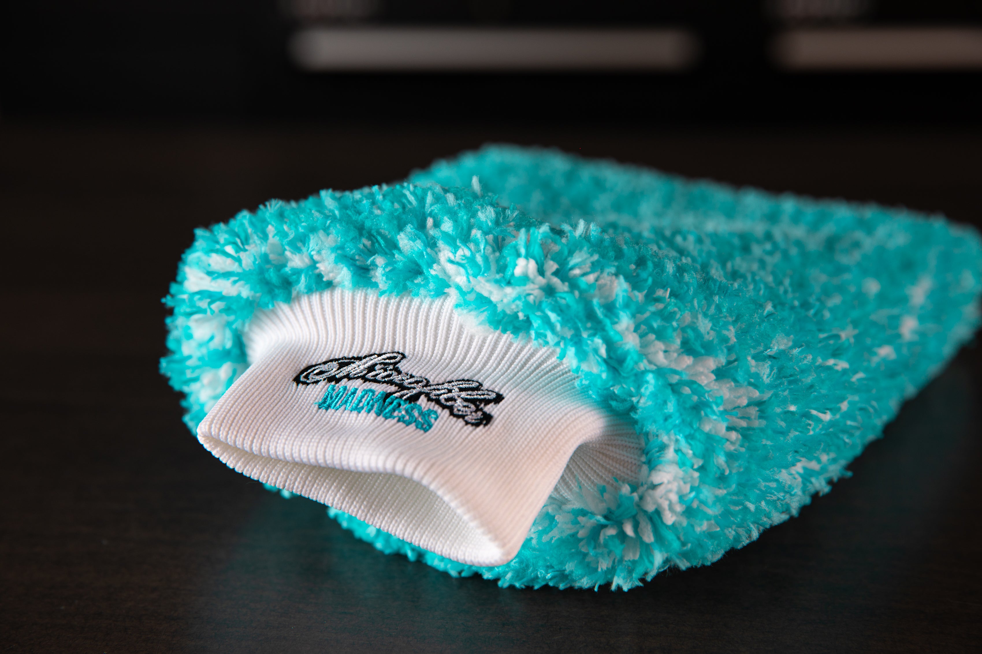 Premium Microfiber Cleaning Mitt - Ultra Soft Car Detailing Glove for Dusting, Waxing & Polishing - Perfect for Cars, Motorcycles & Household Surfaces
