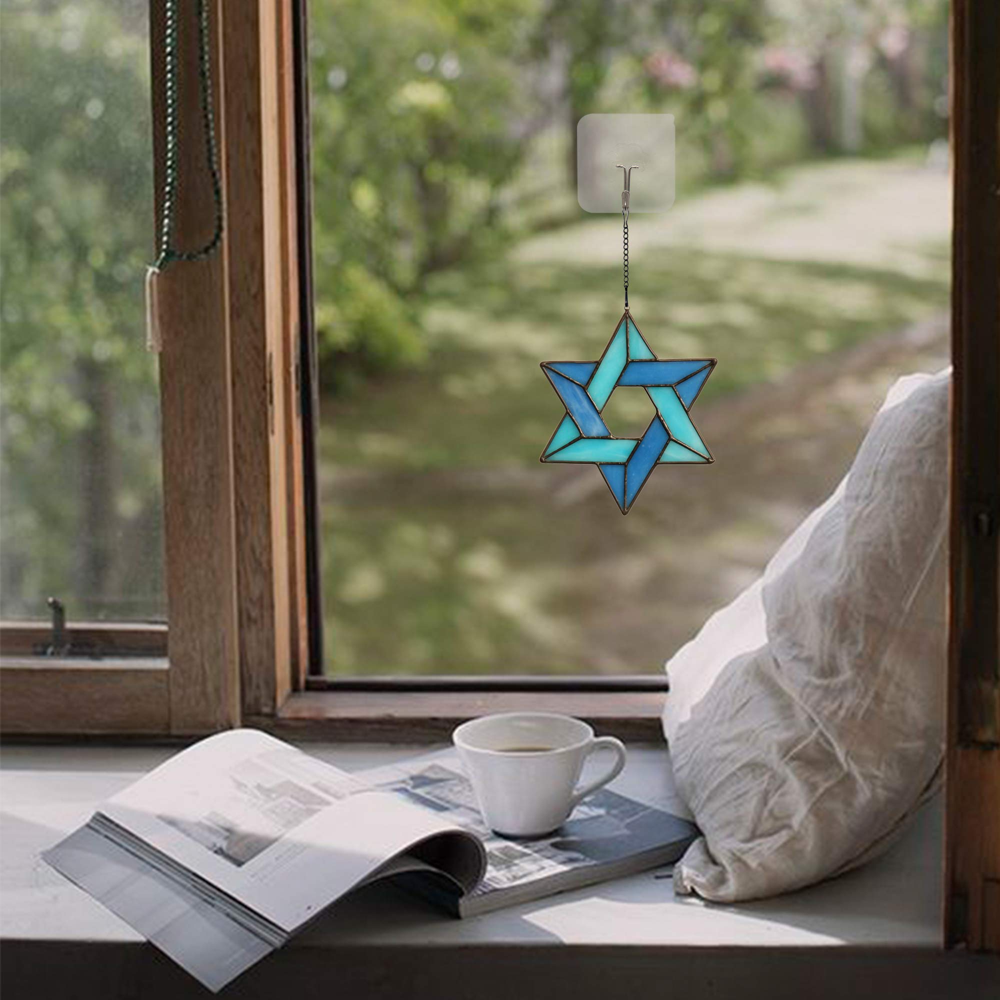 Beautiful Jewish Star Stained Glass Window Hanging - Star of David Suncatcher for Home & Office Decor - Meaningful Birthday & Housewarming Gifts for Women - Perfect for Jewish Holidays, Spiritual Spaces & Family Protection