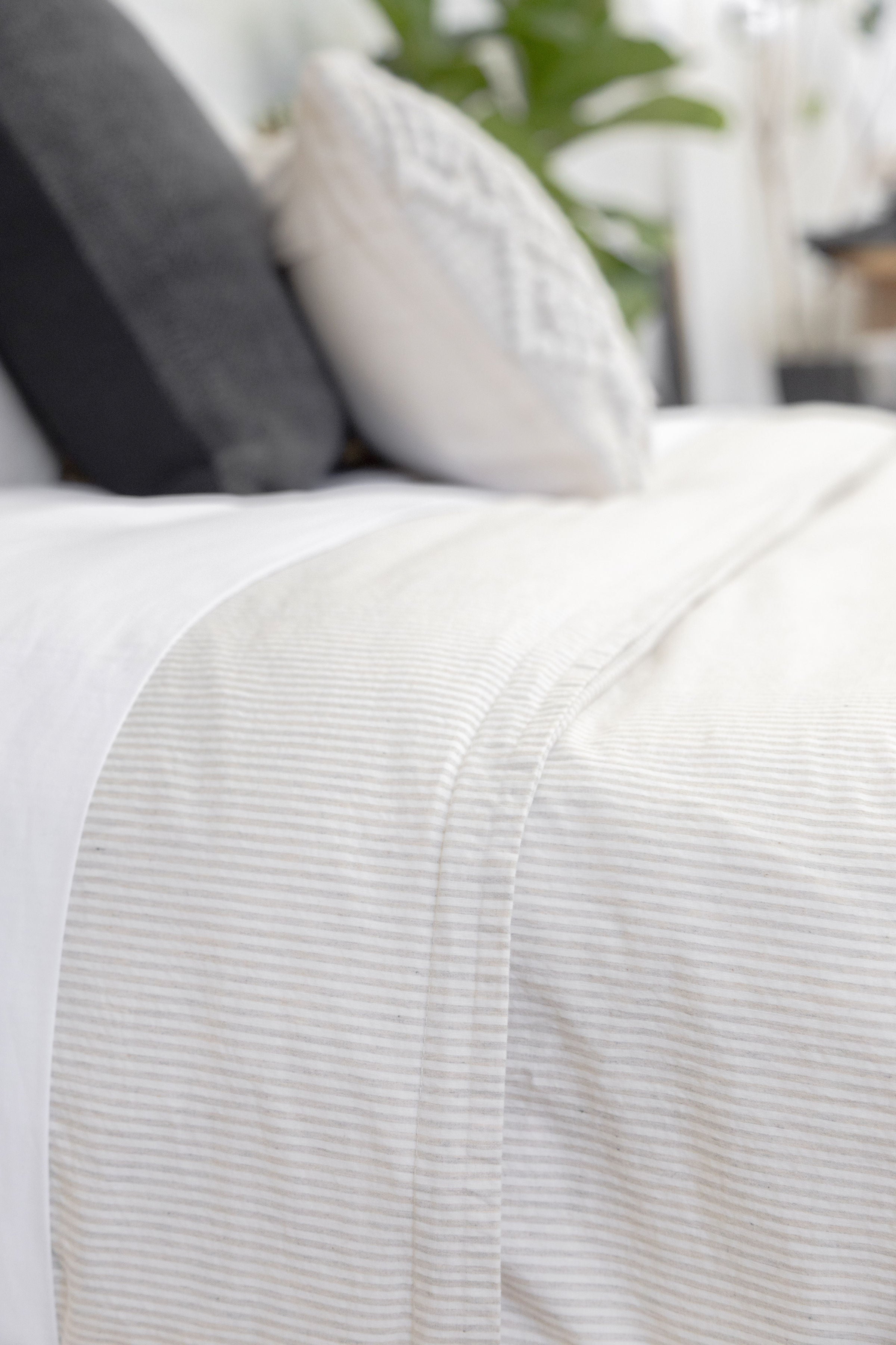 Premium Luke Duvet Cover Set - Soft & Breathable Bedding for All Seasons - Perfect for Home, Dorm, or Guest Room Decor