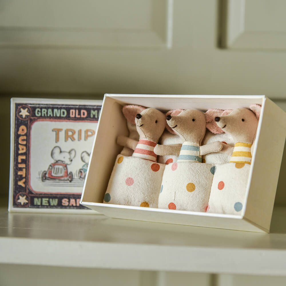 Maileg Baby Mice Triplets in Matchbox - Adorable Miniature Toy Mice for Kids - Perfect for Pretend Play, Dollhouse Decor & Gift Giving