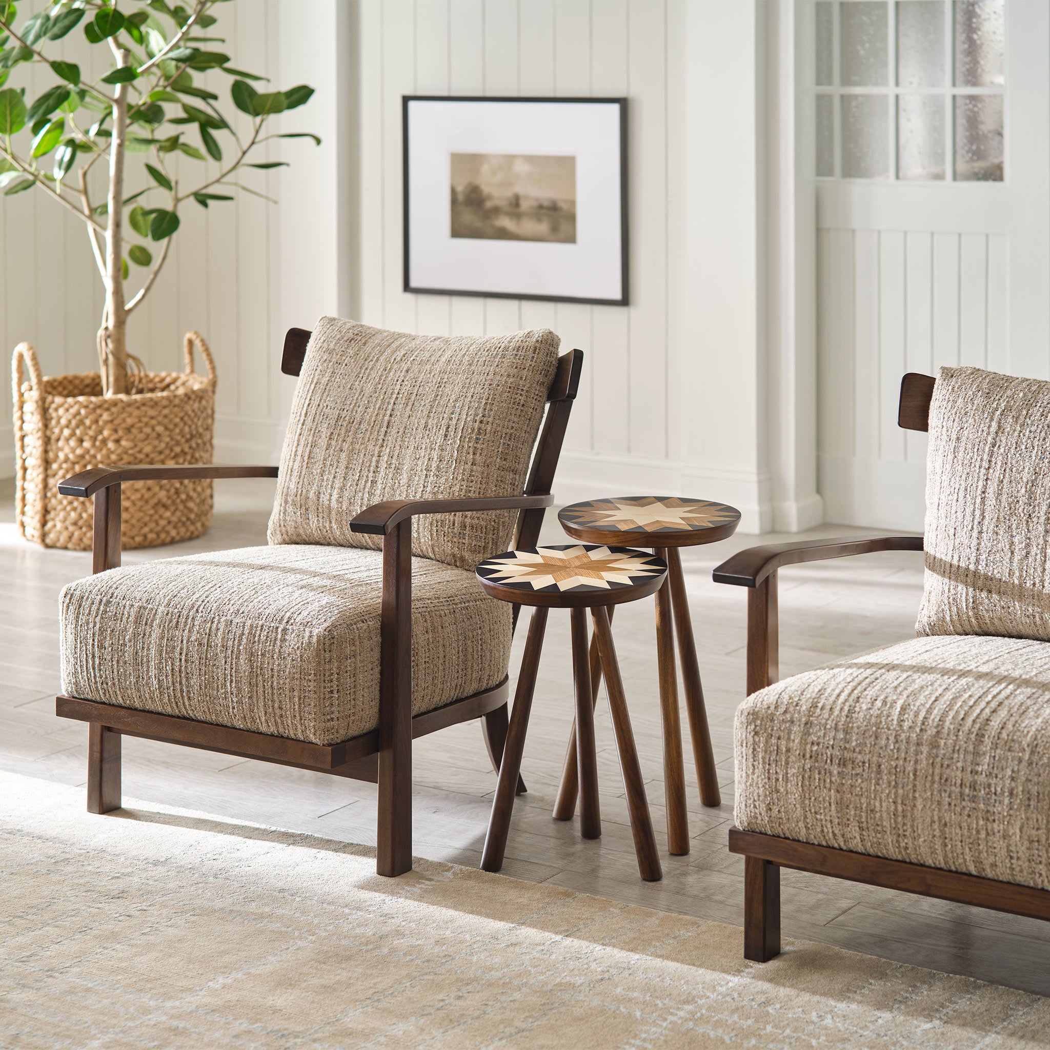 Premium Hudson Valley Solid Wood Frame Chair - Handcrafted Rustic Dining & Living Room Furniture for Home Decor