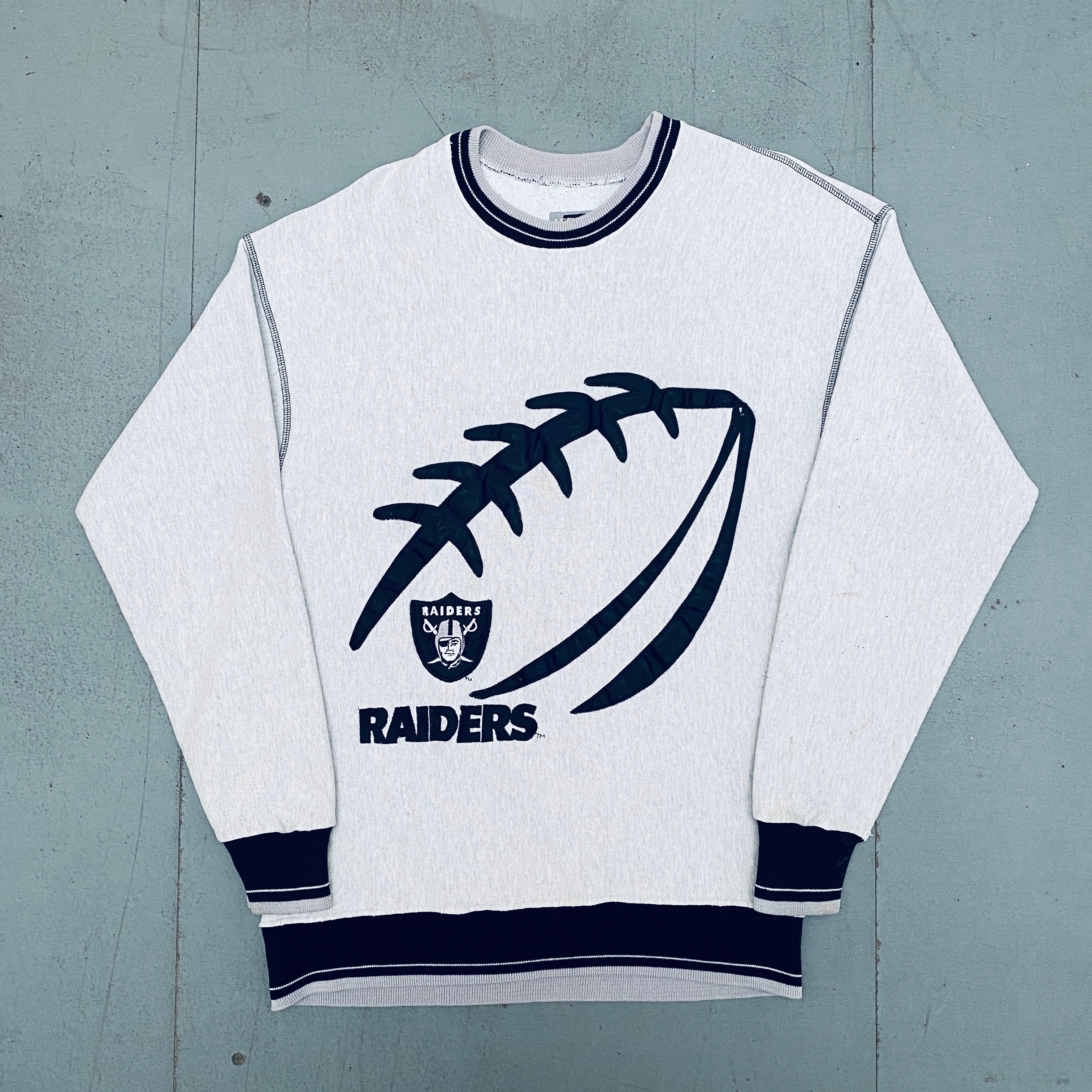 Oakland Raiders 1990s Embroidered Spellout Sweatshirt (Medium) - Vintage NFL Football Fan Apparel for Game Day & Casual Wear