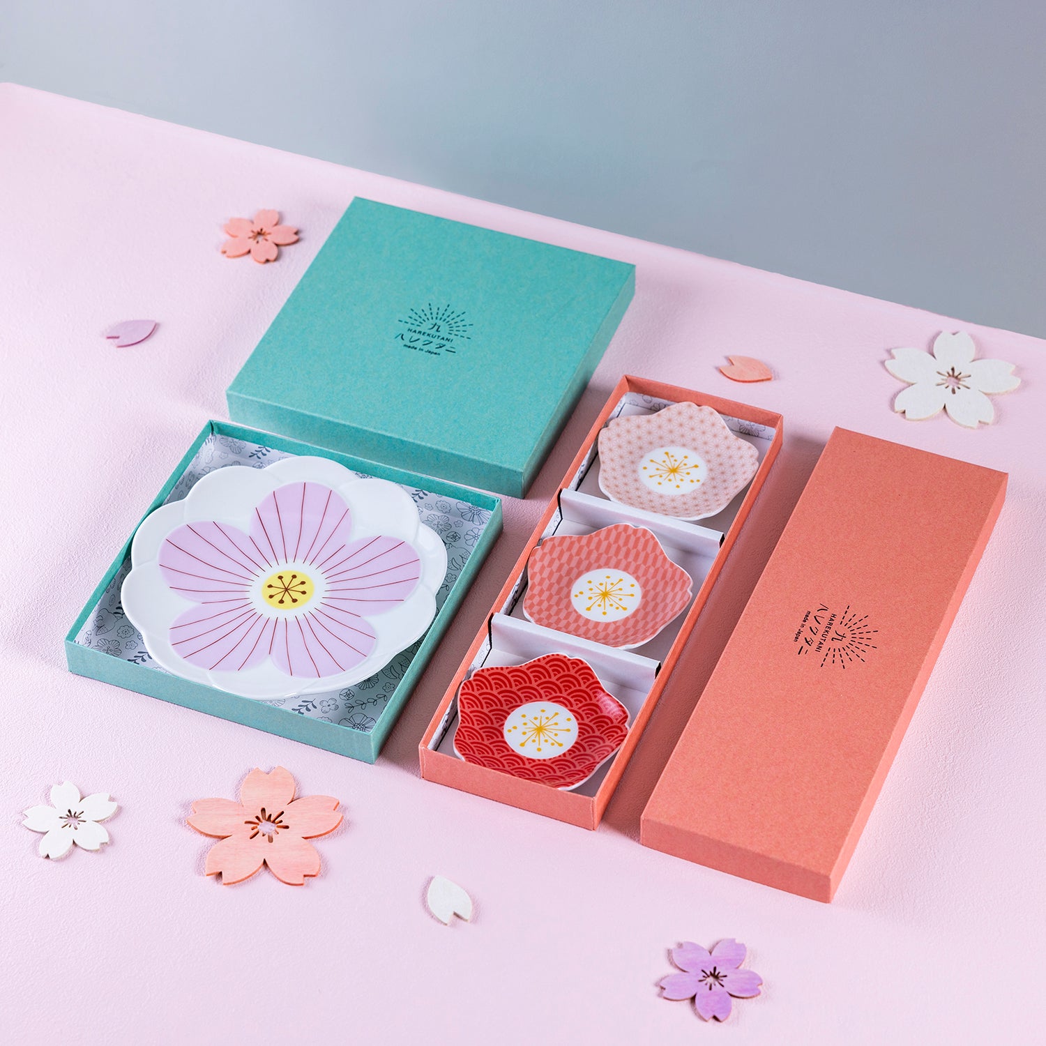 Harekutani Porcelain Sakura Plate Set - 3 Piece Japanese Cherry Blossom Dinner Plates for Home, Restaurant & Special Occasions