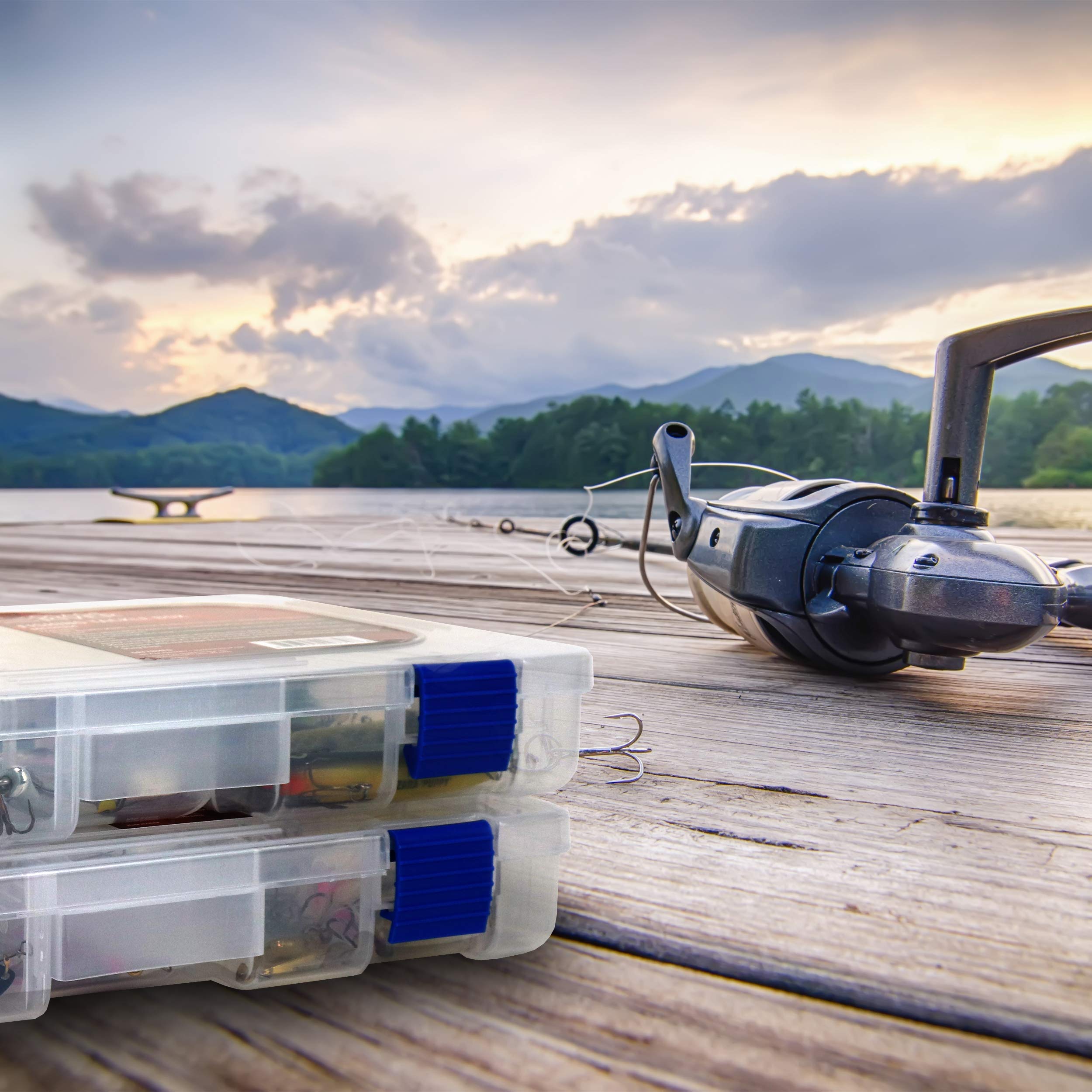 OSAGE RIVER Medium Clear Plastic Fishing Tackle Box Organizer - 10.9