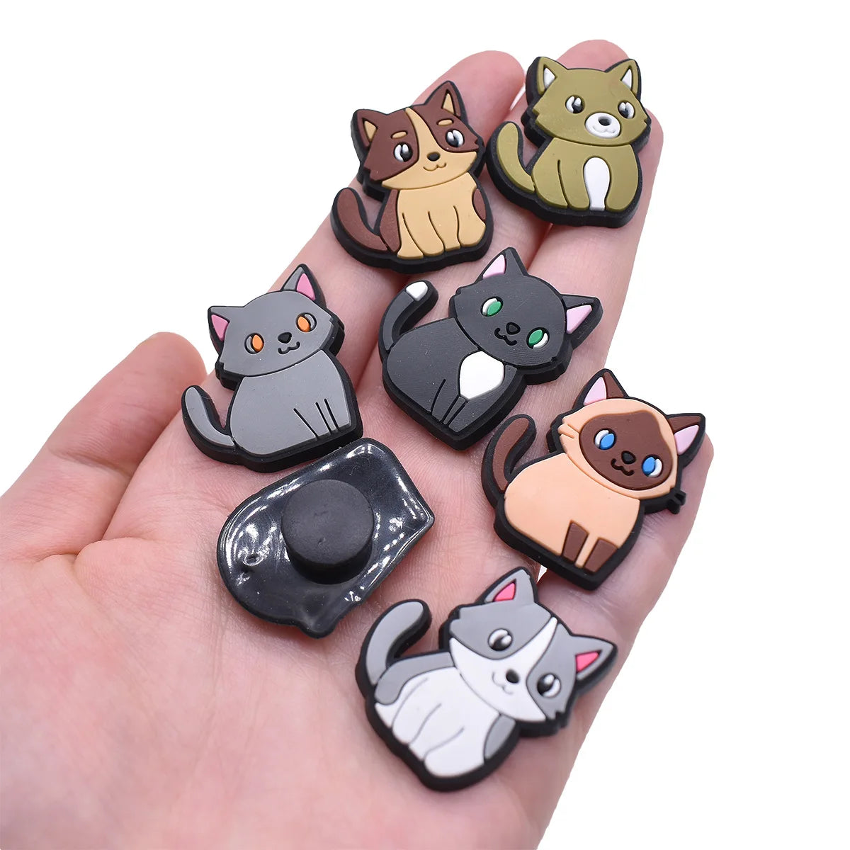 Cute Cat Shoe Charms for Crocs - PVC DIY Badge Pins for Kids Shoes, Jeans & Clogs Accessories - Christmas Decoration & Wholesale (1PC) - Perfect for DIY Crafts, Gift Giving & Shoe Customization