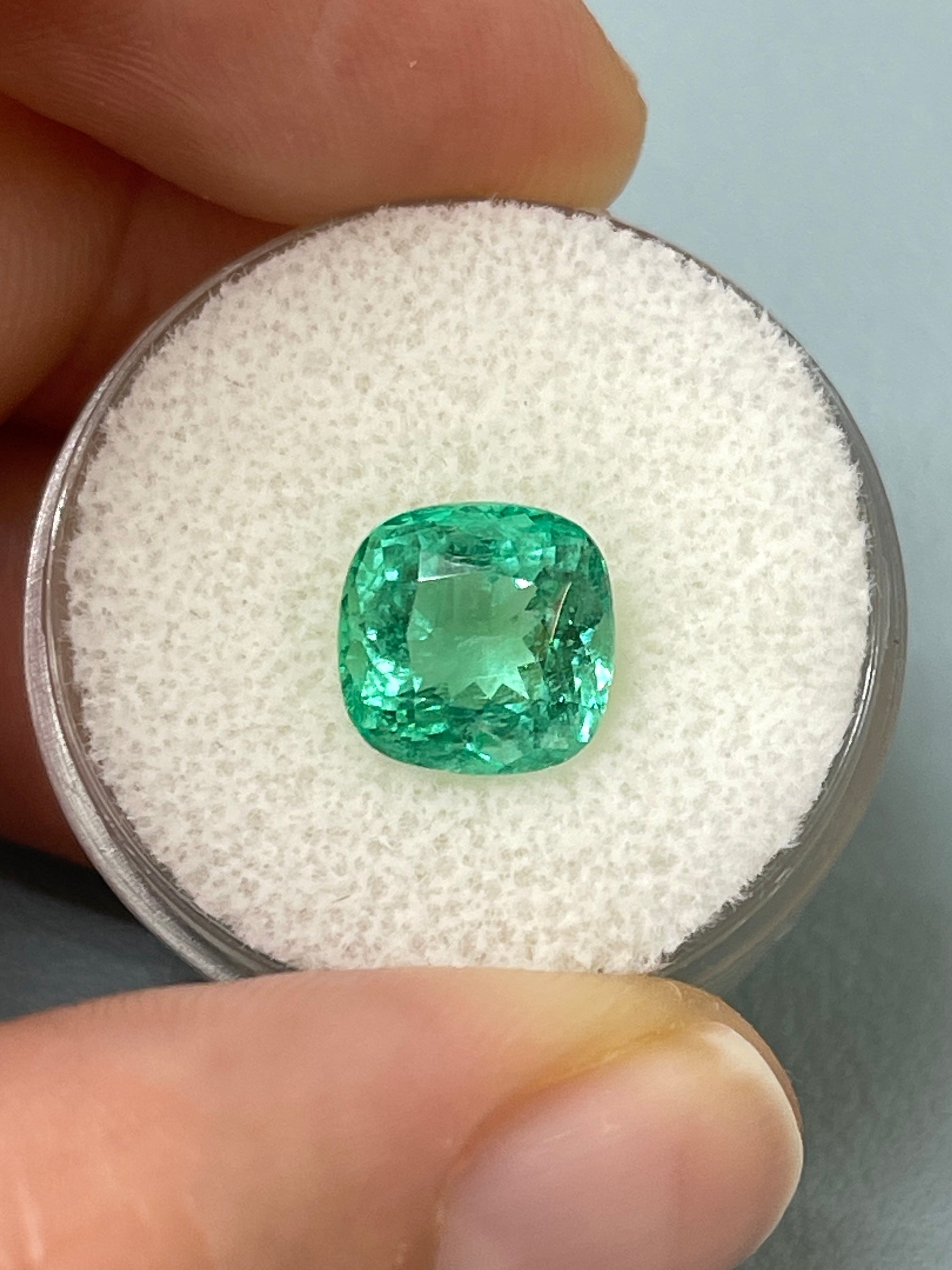 3.01 Carat 9x9mm Natural Colombian Emerald Loose Gemstone - Bluish Green Cushion Cut for Jewelry Making, Engagement Rings & Collector's Items