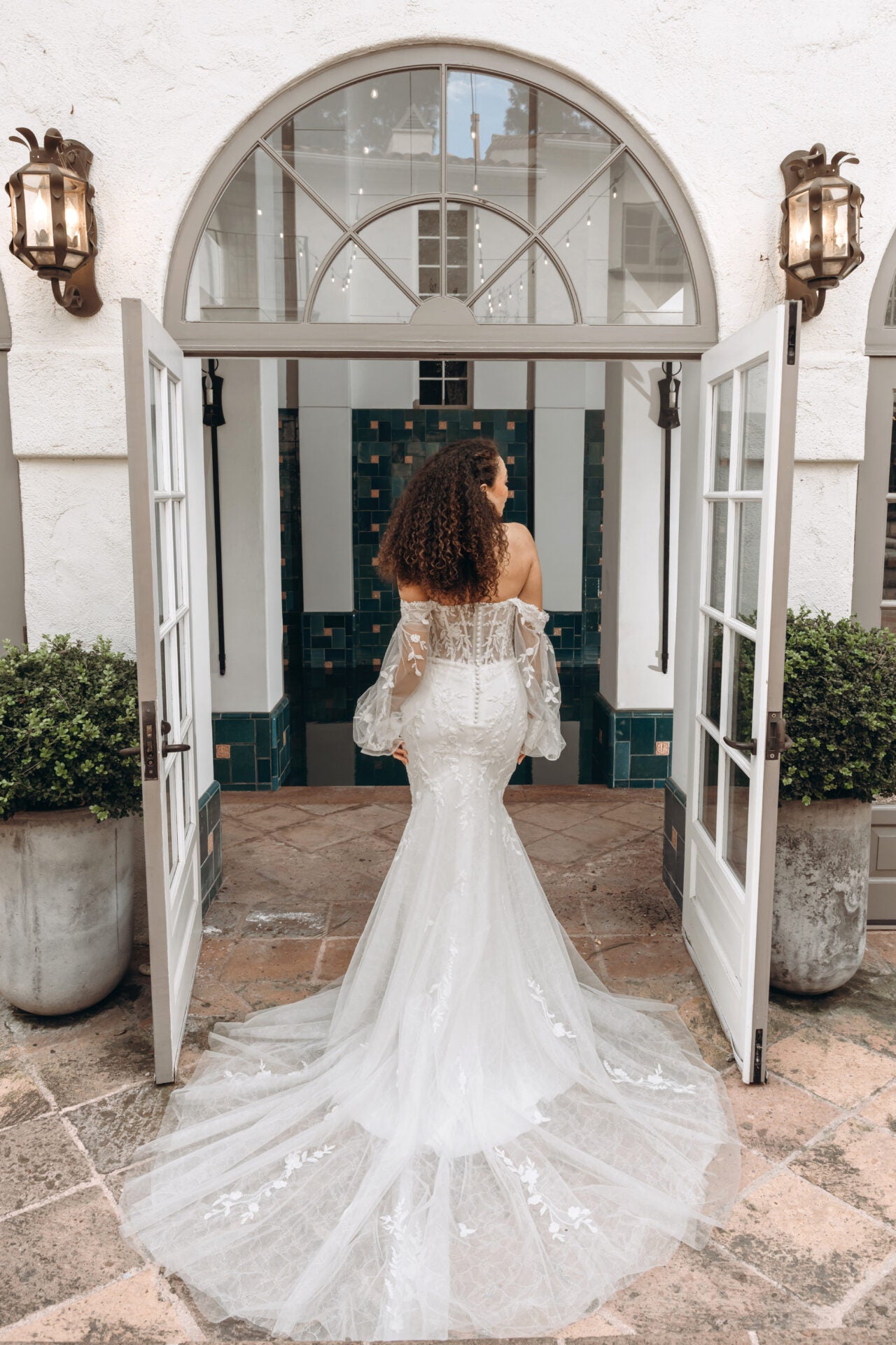 Catherine - Elegant Women's Fashion Dresses for Casual & Evening Wear | Perfect for Parties, Dates & Special Occasions