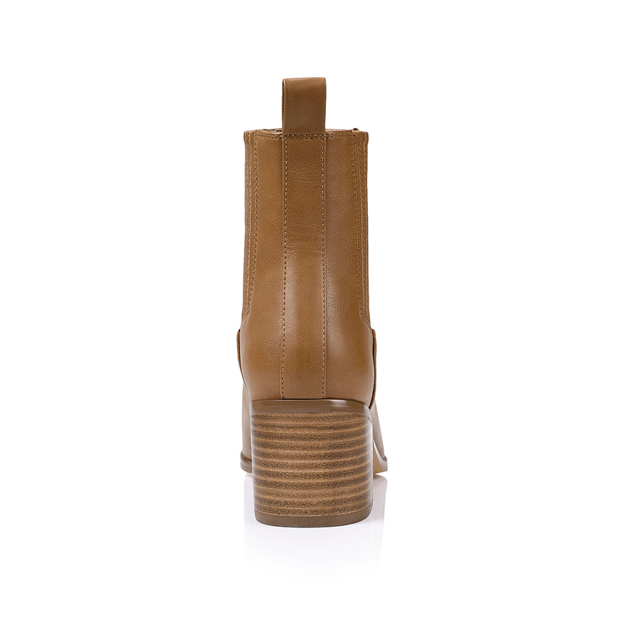 Stylish Fillipin Chelsea Ankle Boots in Tan Softee Leather - Perfect for Fall Fashion & Casual Outfits