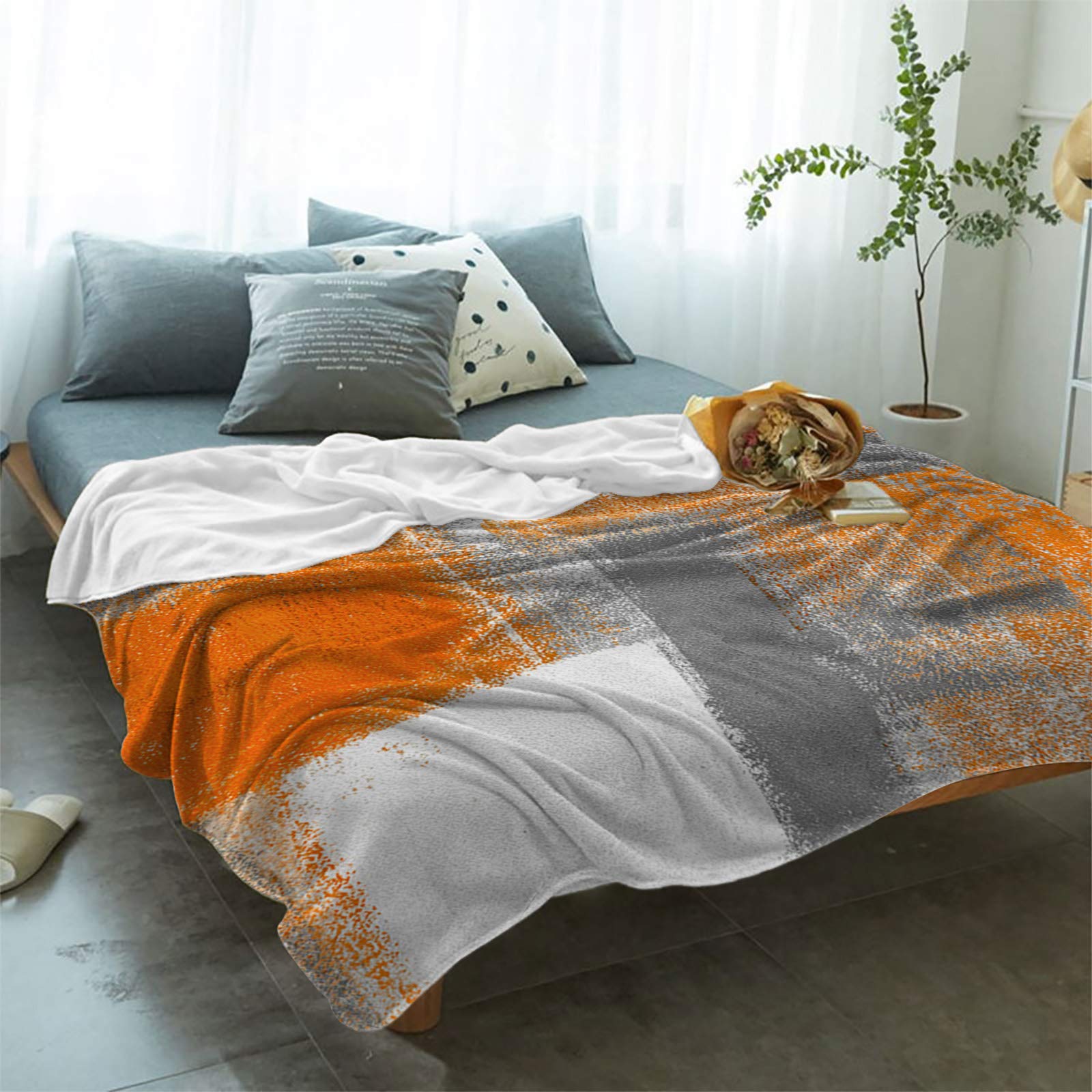 Modern Art Throw Blanket - Soft Fuzzy Plush Flannel Bed Blanket 40