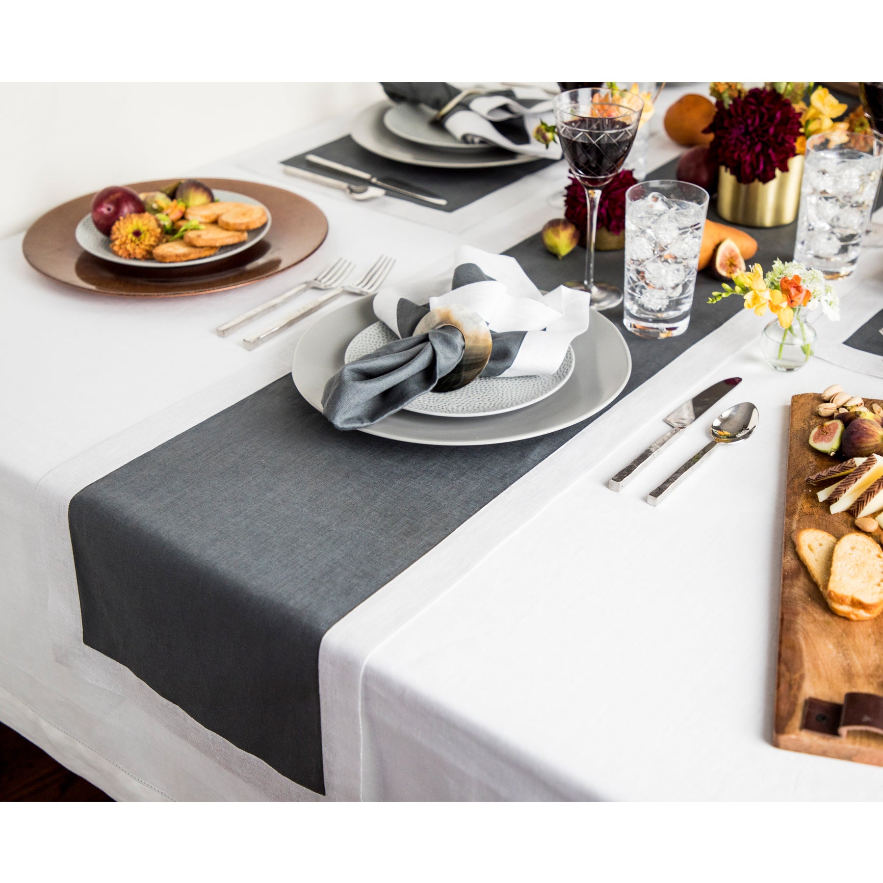 Festive Edge Table Runner - Elegant Holiday Dining Decor for Christmas, Thanksgiving & Parties | Perfect for Home, Events & Special Occasions