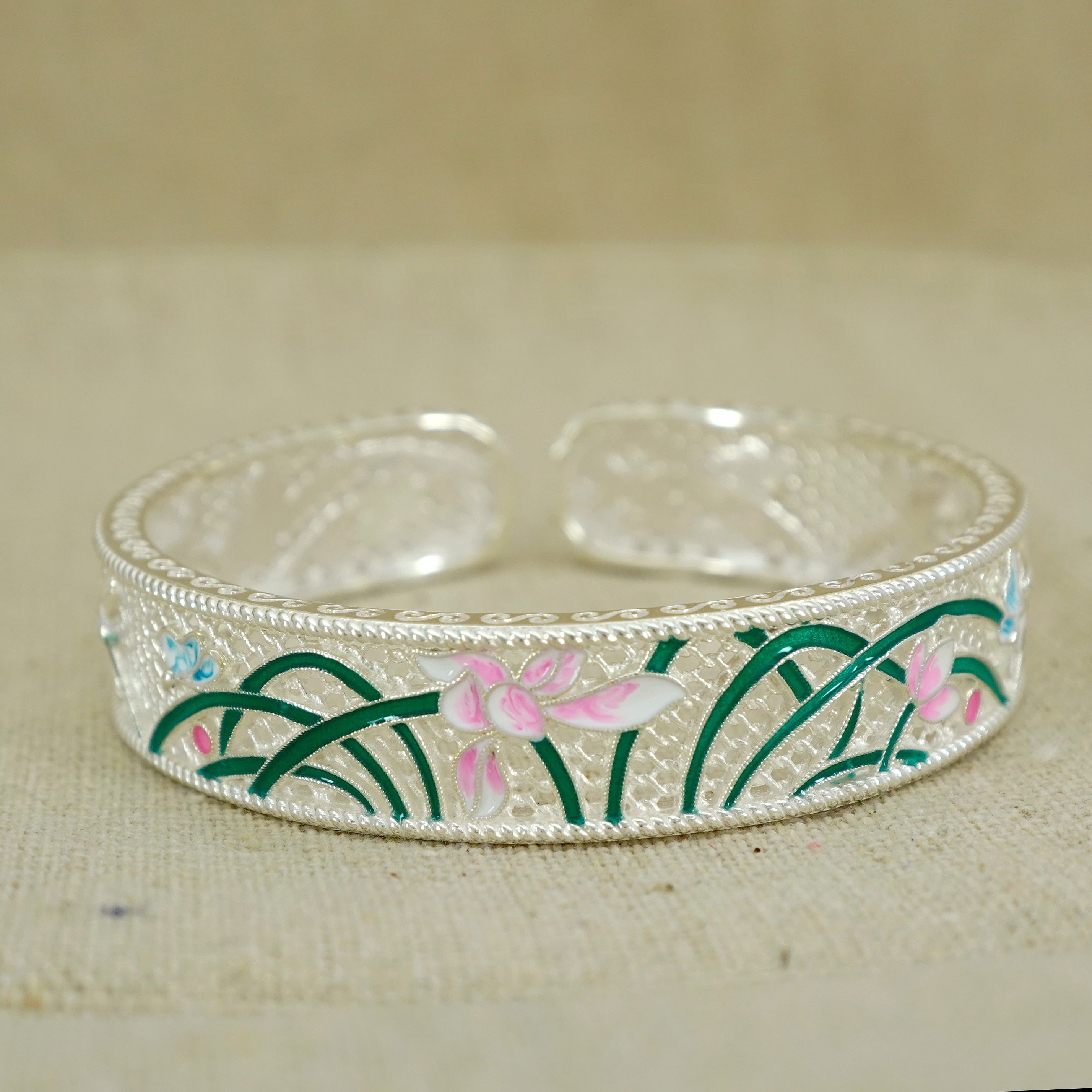 Sterling Silver Bangle Bracelet for Women - Elegant & Durable 925 Silver Jewelry - Perfect for Everyday Wear, Gifts & Special Occasions