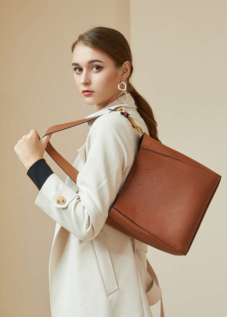 Stylish Versatile Leather Bucket Bag for Women - Fashionable Crossbody & Shoulder Bag - Perfect for Work, Travel & Everyday Use