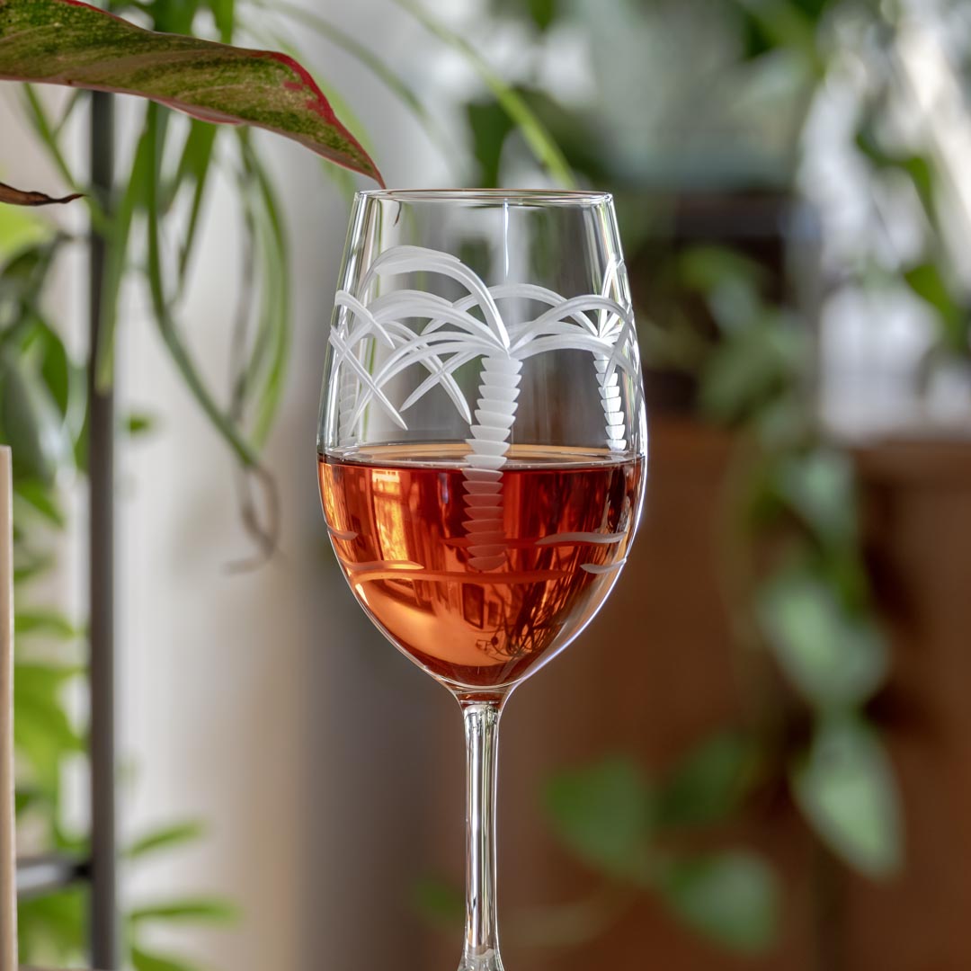 18oz Palm Tree All-Purpose Wine Glasses - Set of 4 | Perfect for Beach Parties, Tropical Themed Events & Outdoor Entertaining