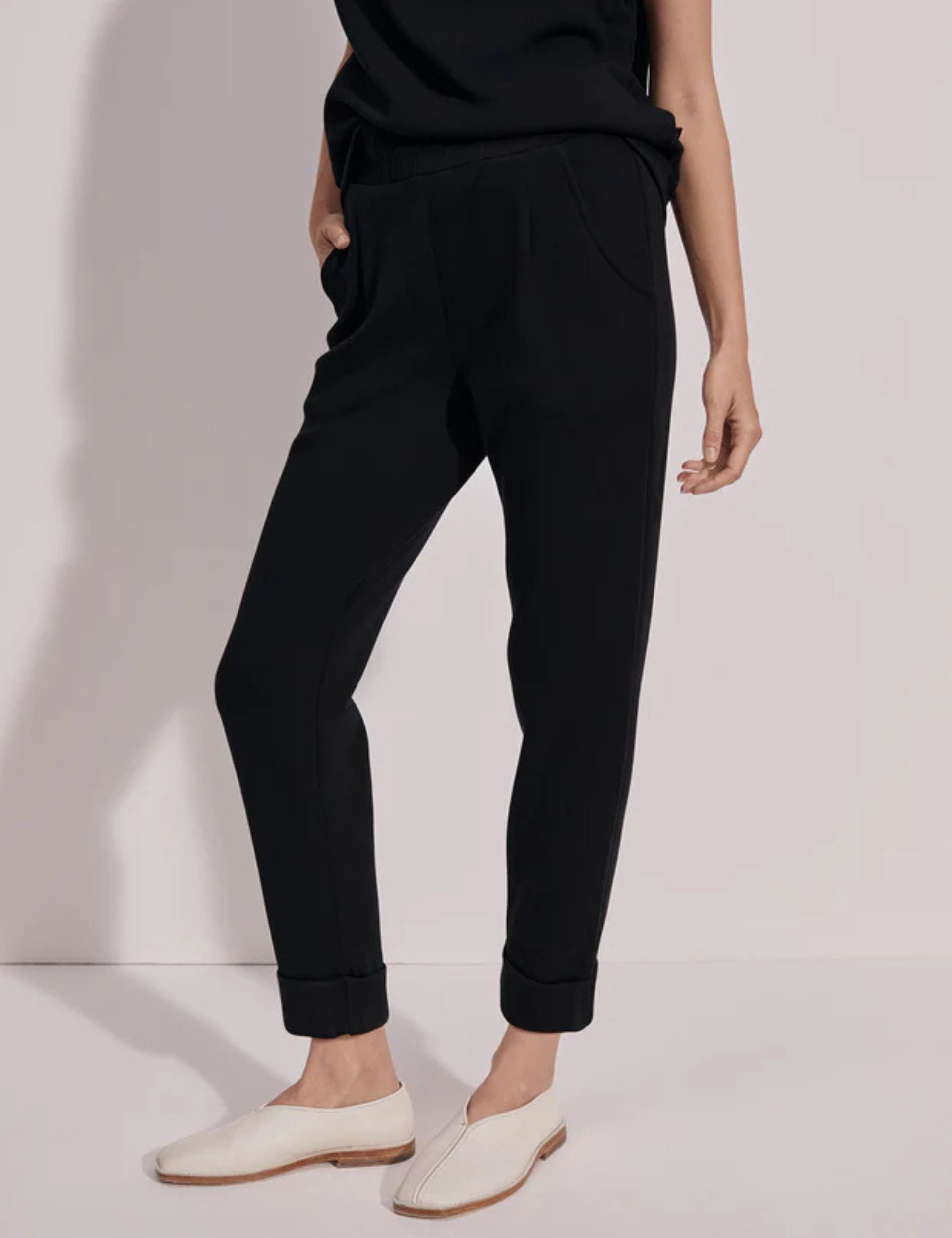 Rolled Cuff Pants for Women - Stretch Comfortable Ankle Pants in Black Size 25 | Perfect for Casual Wear, Office & Travel