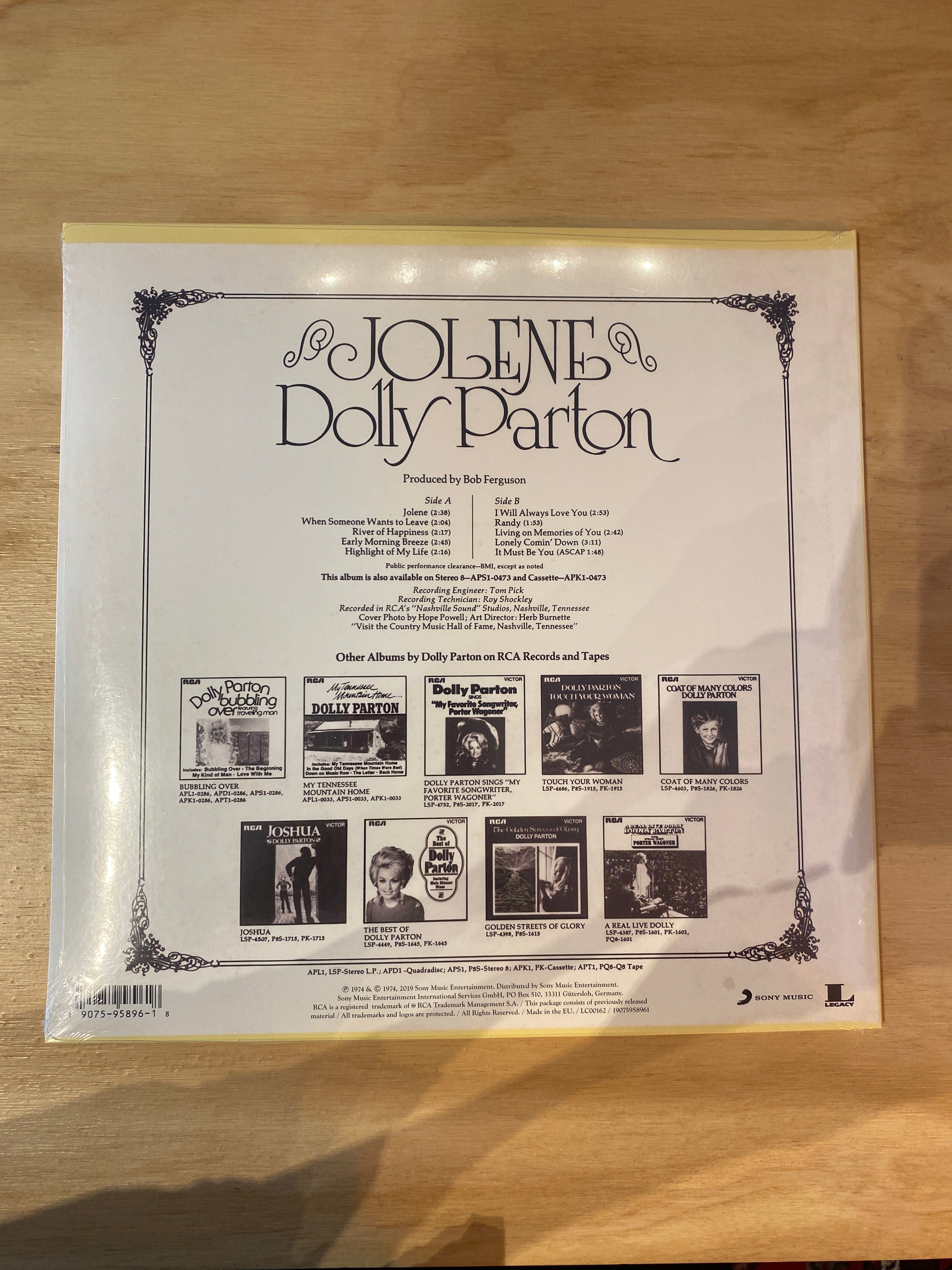 Dolly Parton Jolene Vinyl LP Record - Classic Country Music Album for Collectors, Home Decor & Vintage Music Lovers - Perfect for Living Room, Bar & Retro Party Playback