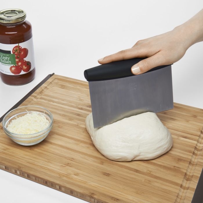 OXO Multi-Purpose Kitchen Scraper & Chopper - Perfect for Dicing Vegetables, Chopping Herbs, and Scraping Cutting Boards - Essential Cooking Tool for Home Chefs