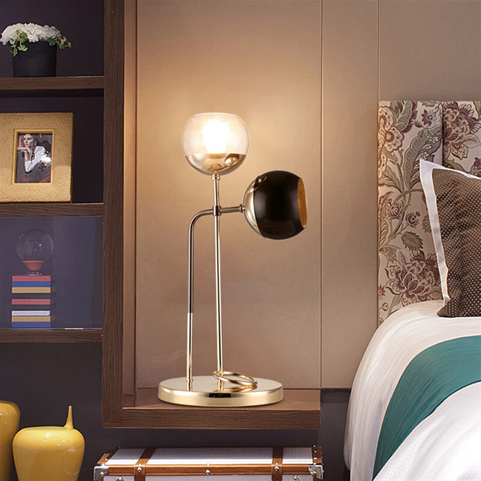 Nordic Industrial Retro Table Lamp - Modern Bedside Lamp for Bedroom, Office, Study & Bar | Stylish Nightstand Lighting for Home & Workspace Decor