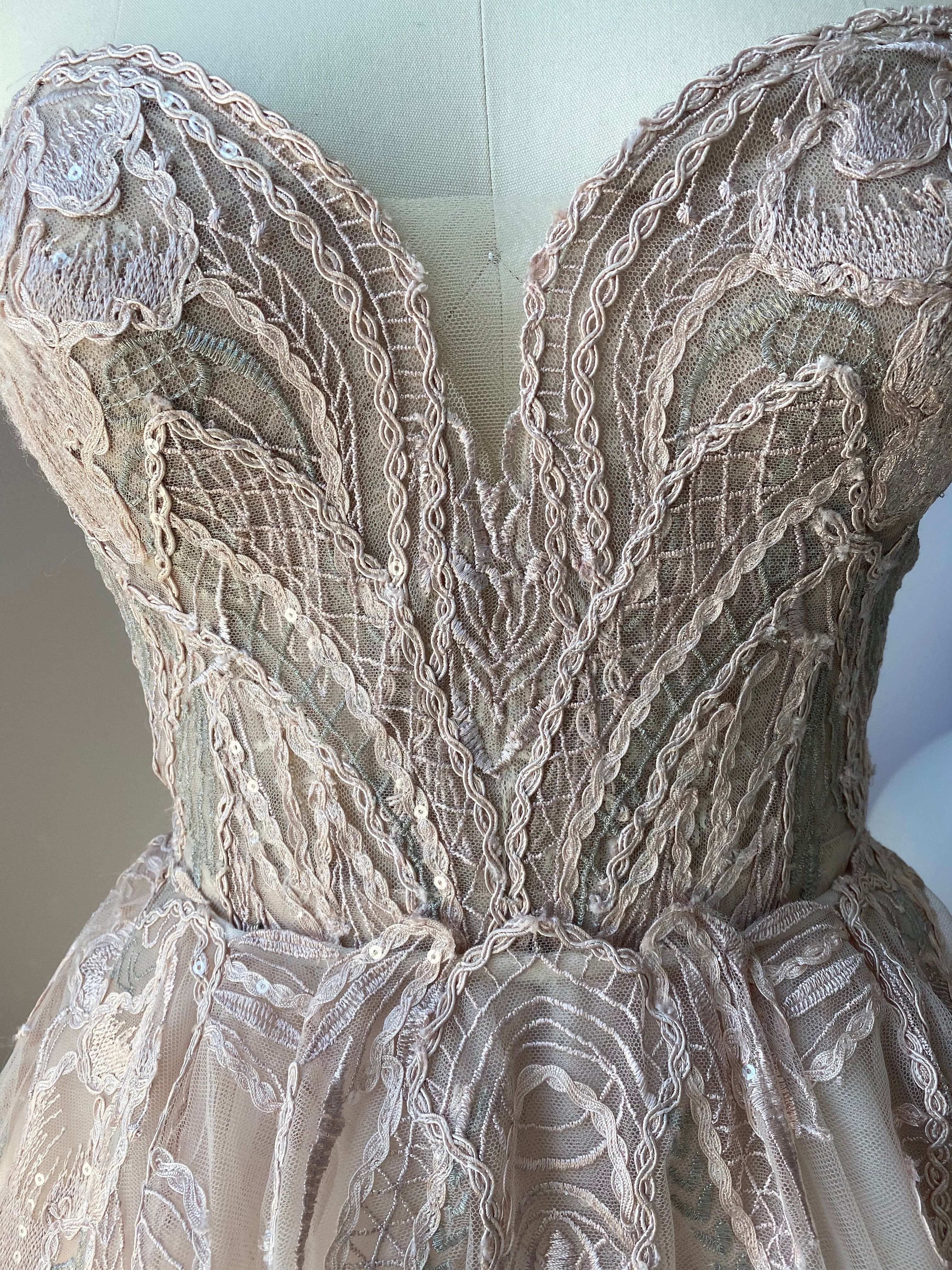 Badgley Mischka Deanna Women's Evening Dress Size 10 - Perfect for Weddings, Galas & Formal Events