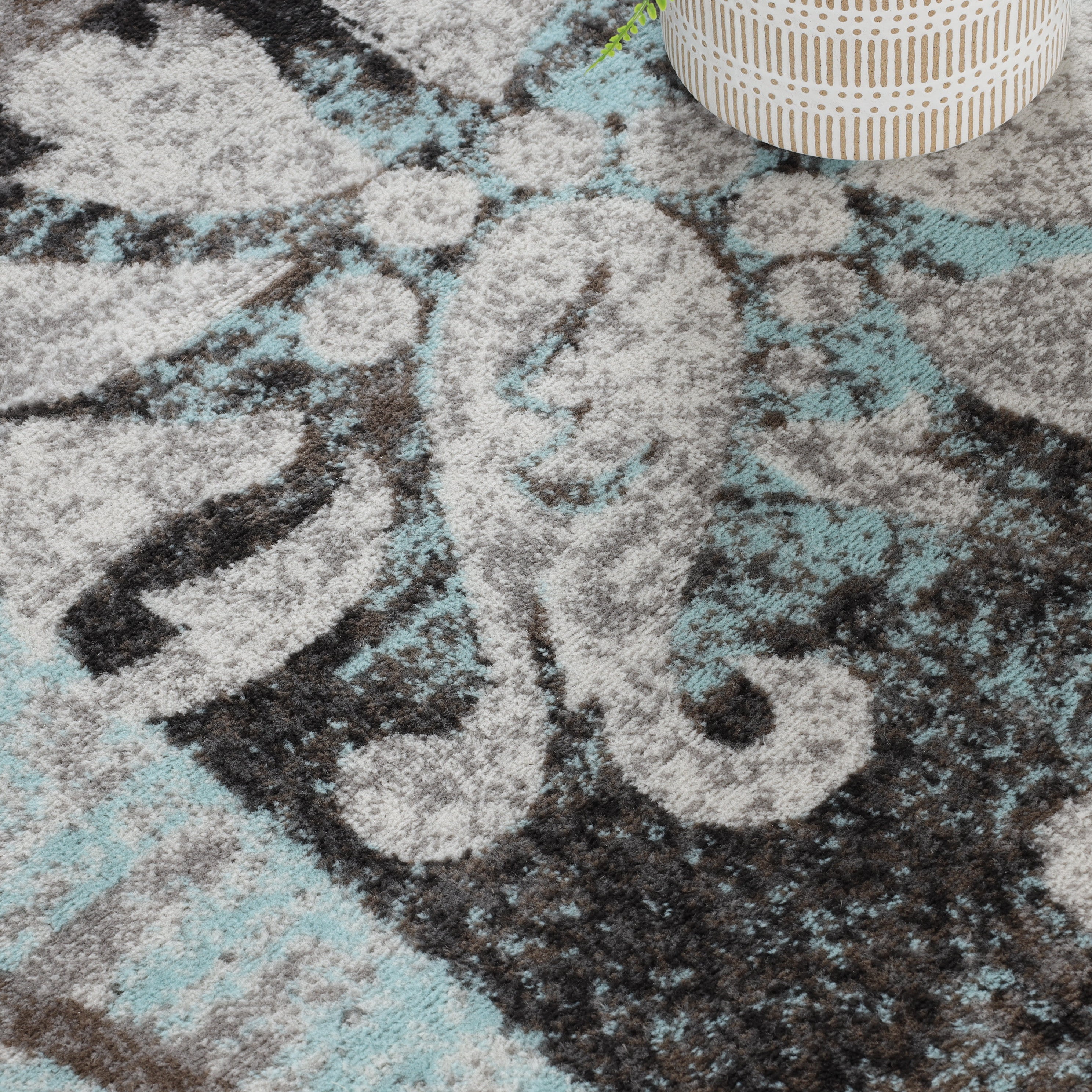 Stylish Pastiche Contemporary Floral Patchwork Area Rug - Non-Slip Indoor Runner for Living Room, Bedroom & Hallway Decor