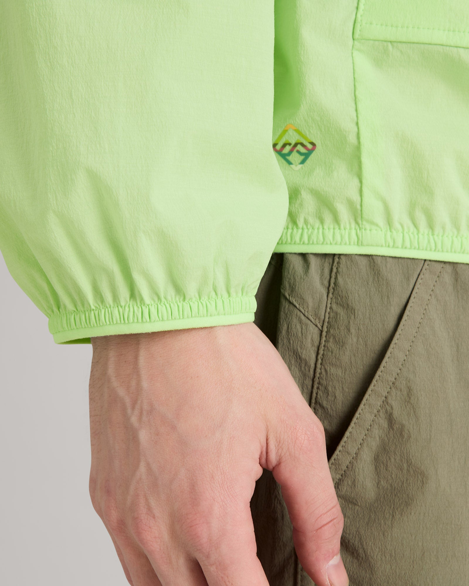 Men's Lightweight Stretch Windbreaker Jacket - Waterproof & Breathable for Outdoor Running, Hiking & Travel