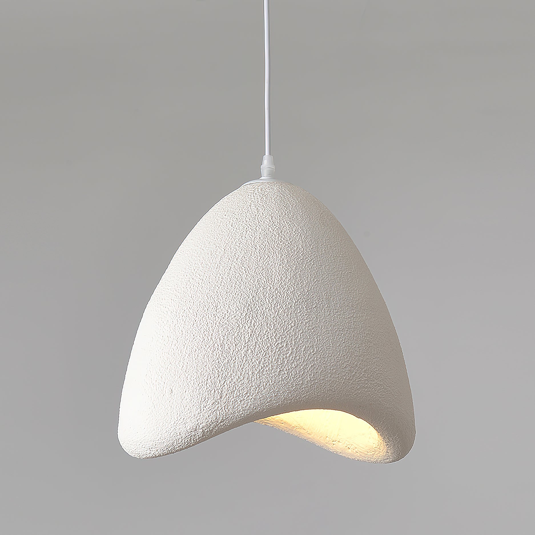 Modern Arrow Pendant Light Fixture - Sleek Industrial Ceiling Lighting for Kitchen, Dining Room & Bedroom