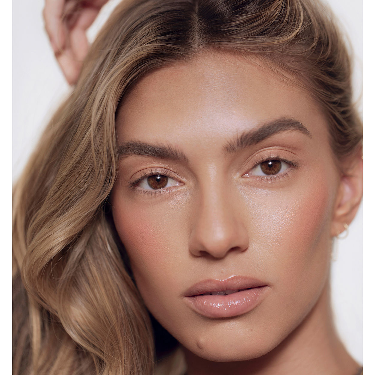 Roen Beauty Cheeky Blush - Creamy Long-Lasting Blush for Natural Flush | Perfect for Everyday Makeup & Special Occasions