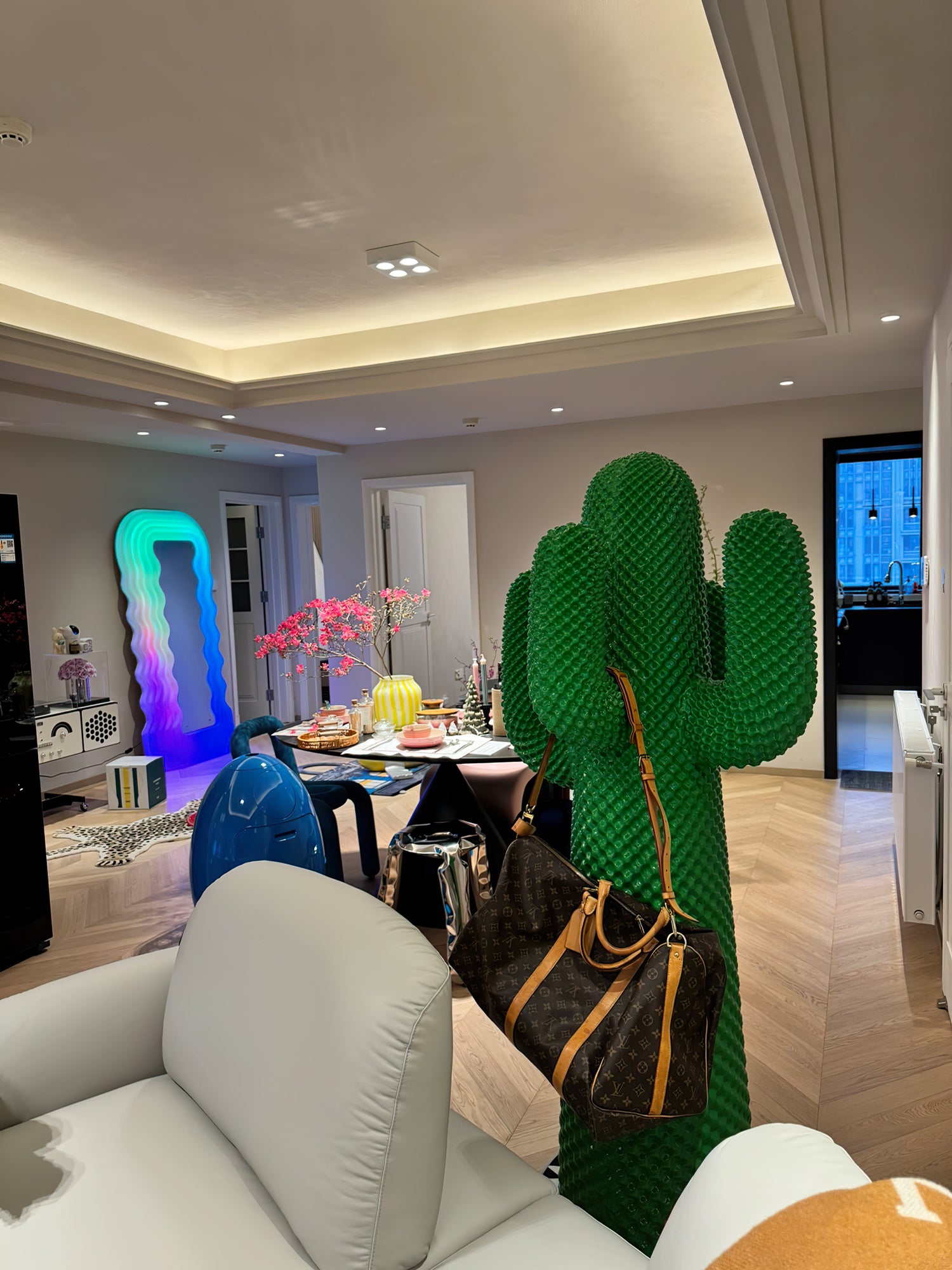 Modern Mello Sculptural Cactus Coat Rack - Stylish Wall Mounted Entryway Organizer for Hats, Scarves & Bags - Perfect for Home, Office or Dorm Decor