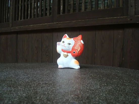 Nagahama Doll Japanese Maneki Neko (Beckoning Cat) White Lucky Cat Figure - Authentic Japanese Fortune Charm for Home & Office Decor