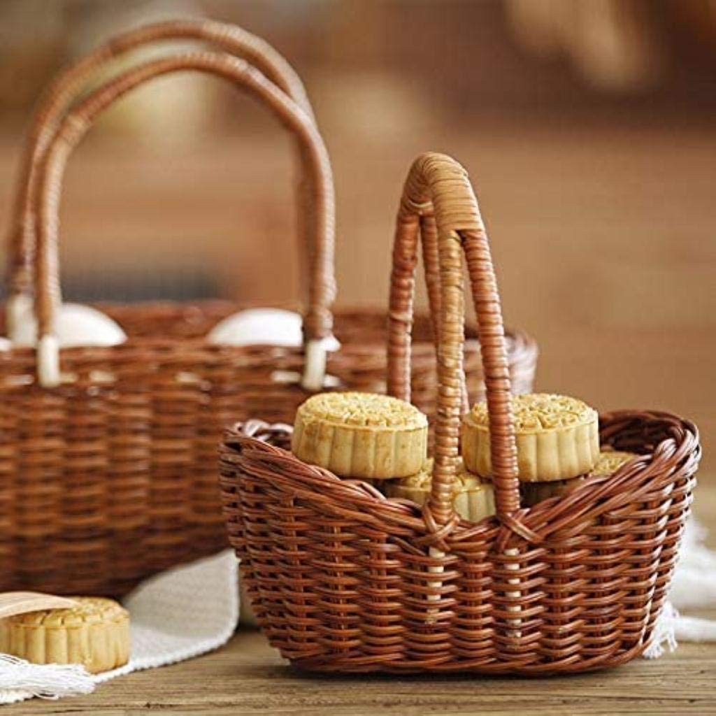 Natural Woven Willow Picnic Basket with Handle - Oval Wicker Hamper for Outdoor Parties, Picnics, Fruit Serving, and Flower Storage | Perfect for Beach, Garden, and Camping Trips