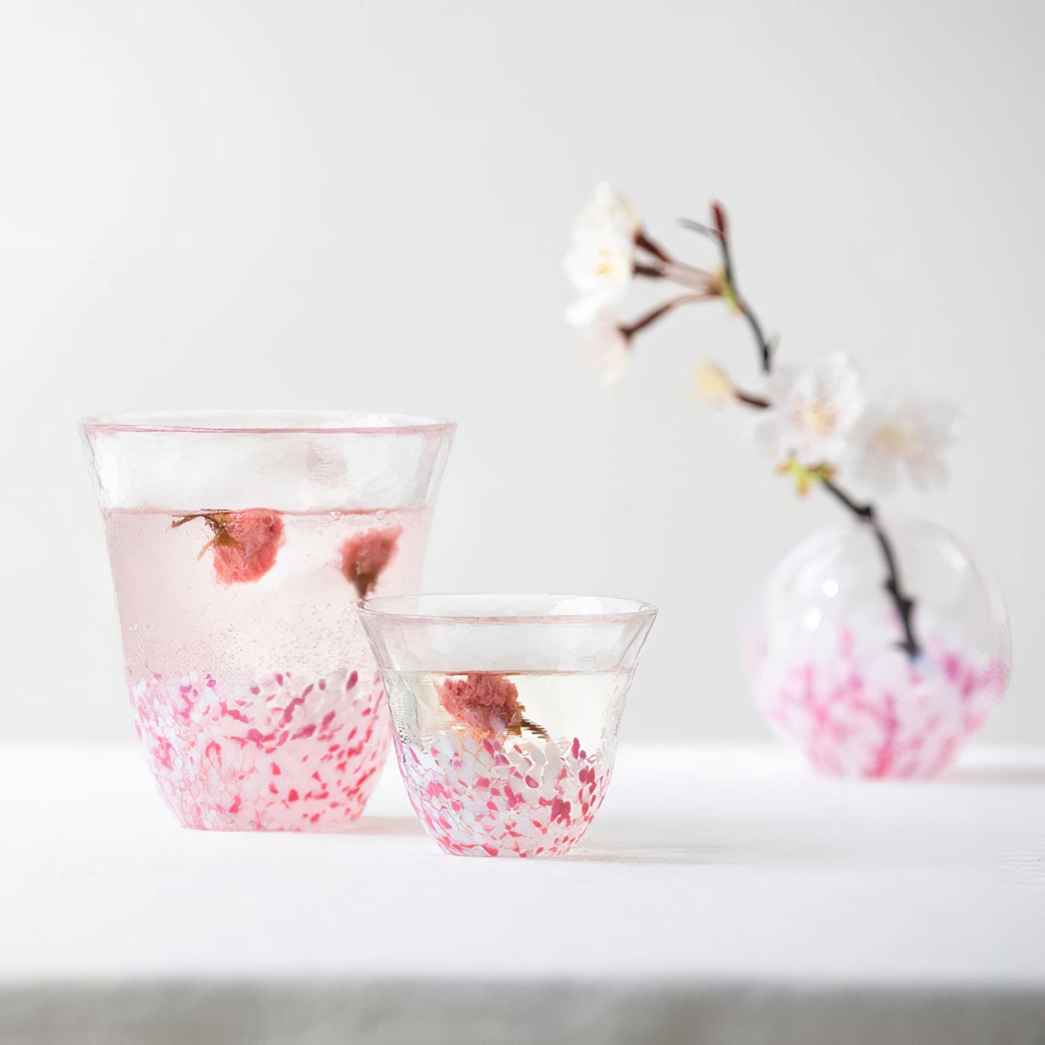 Aderia Tsugaru Vidro Soda Lime Glass Sakura Sake Set - Japanese Cherry Blossom Sake Cups for Traditional Ceremonies & Home Bar Decor