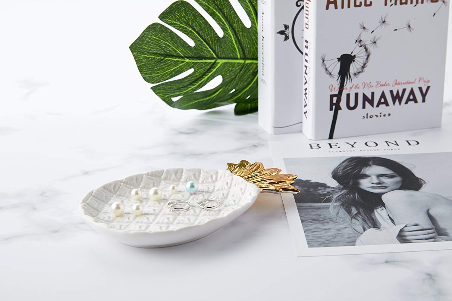 Lependor White Pineapple Ceramic Jewelry Tray - Elegant Ring Dish & Organizer for Jewelry, Keys, Phone, Watch, Wallet - Perfect Wedding & Birthday Gift - Home Decor & Vanity Display Accessory (Large Size)