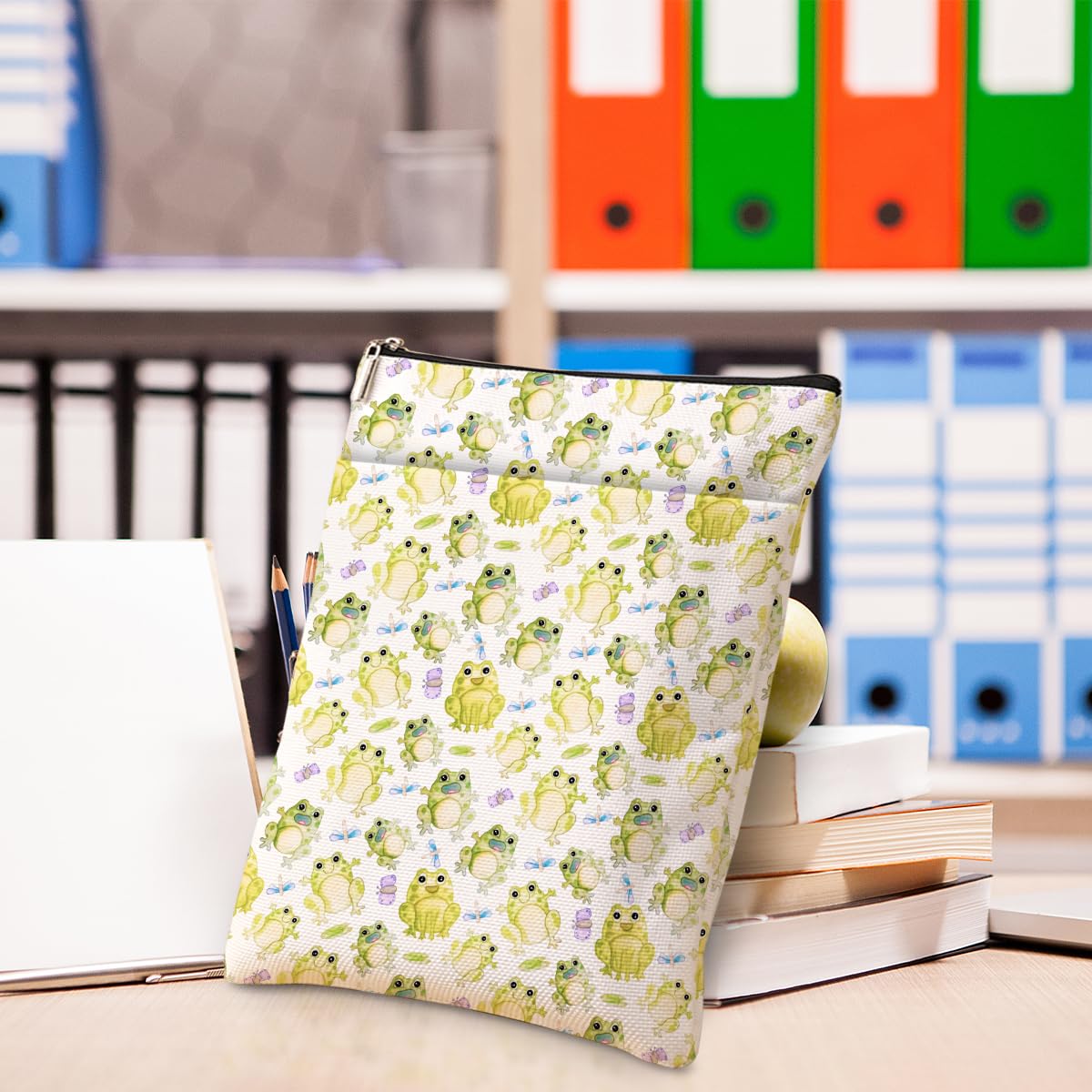 Adorable Frog Book Sleeve Cover - Cute Book Protector for Women & Girls - Perfect Gift for Book Lovers, Animal Lovers, Friends - Ideal for Christmas, Birthday, Graduation, Book Club - Great for Reading, Travel, School, Library Use