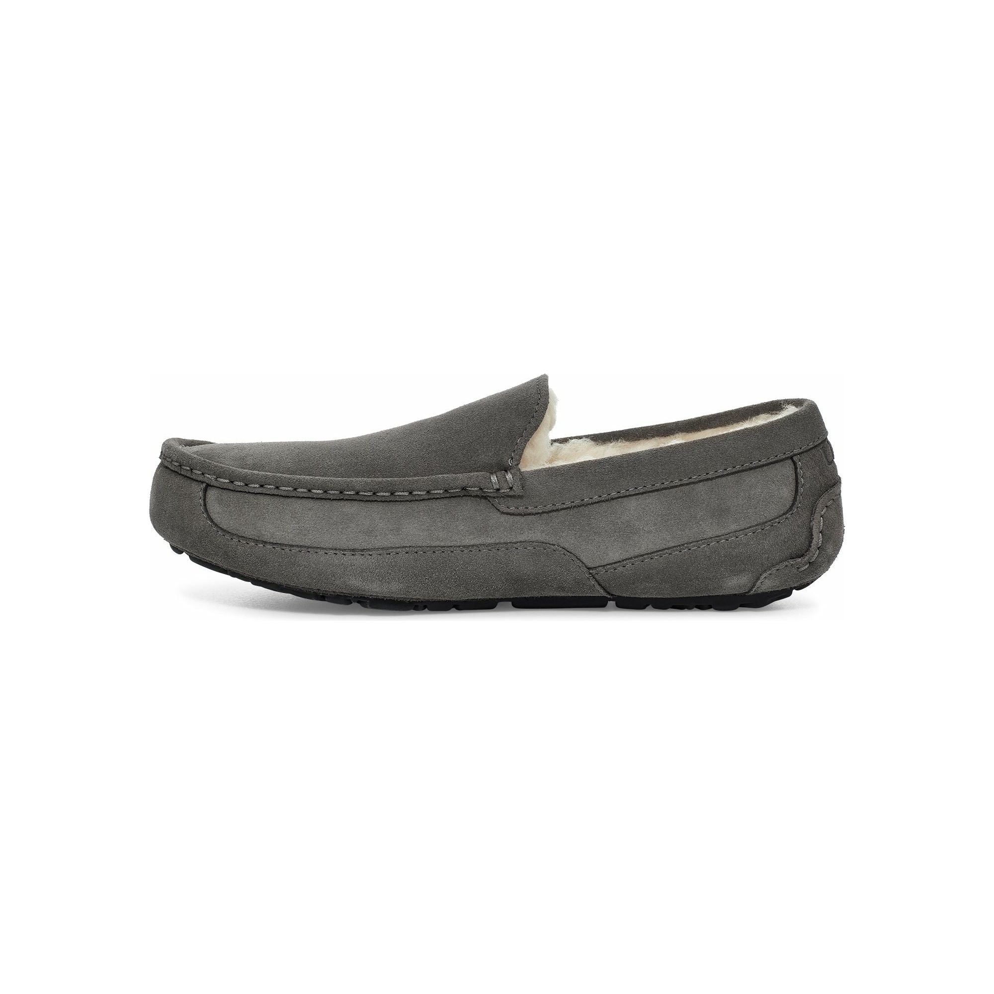 UGG Men's Ascot Slipper - Cozy Grey House Slippers for Indoor Comfort & Relaxation at Home