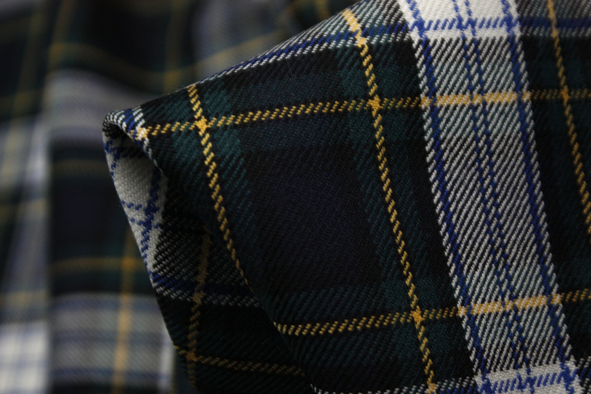 Bigatto Tartan Plaid Scarf - Classic Wool Blend Wrap for Men & Women - Perfect for Fall, Winter & Holiday Outfits