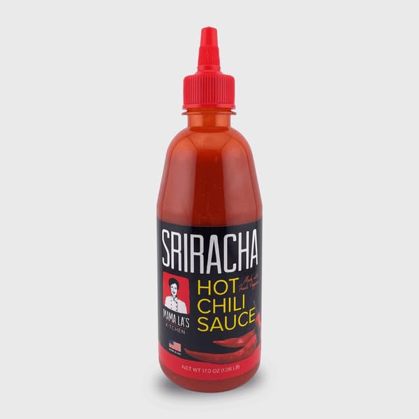 Mama La's Kitchen Sriracha Hot Chili Sauce - 17oz Bottle (Pack of 2) | Spicy Asian Hot Sauce for Cooking, Dipping & Grilling | Perfect for Pho, Ramen, Wings & Burgers