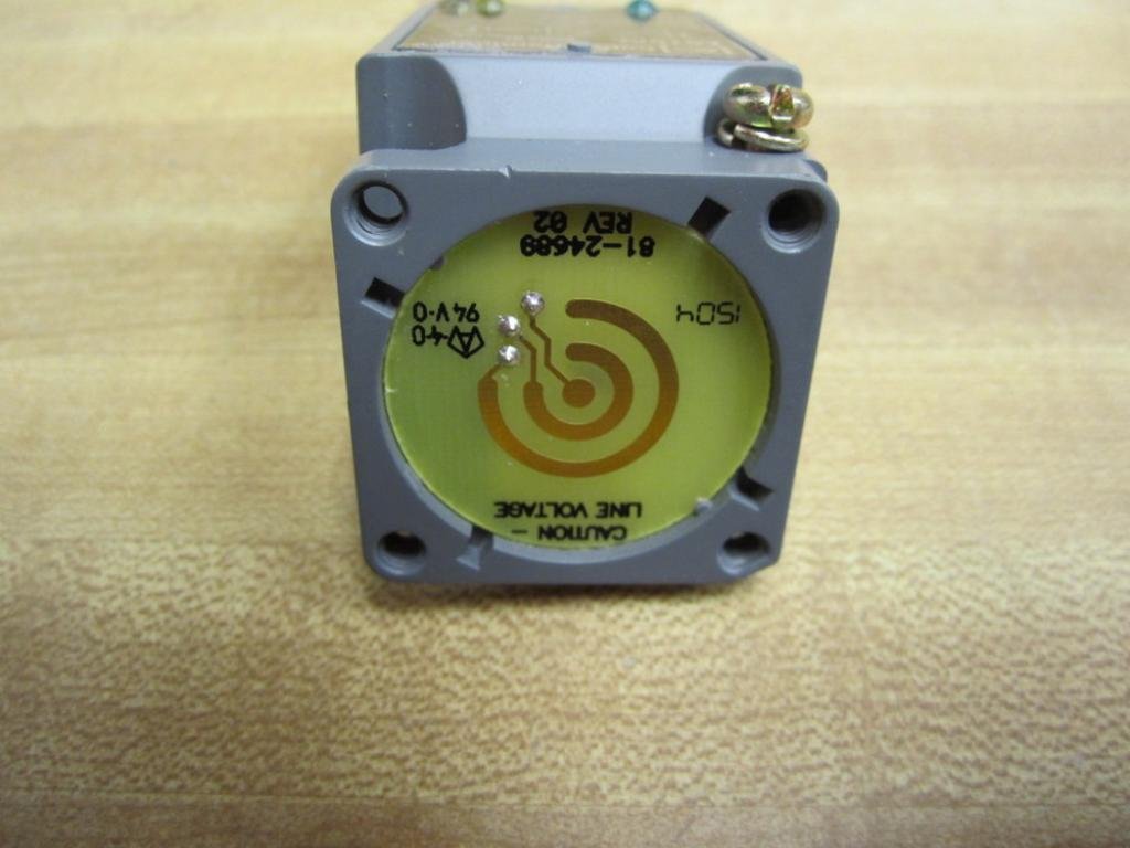 Cutler Hammer E51SAL Inductive Proximity Switch - Normally Open, Panel Mount, Grey - Ideal for Industrial Automation & Machine Safety Applications
