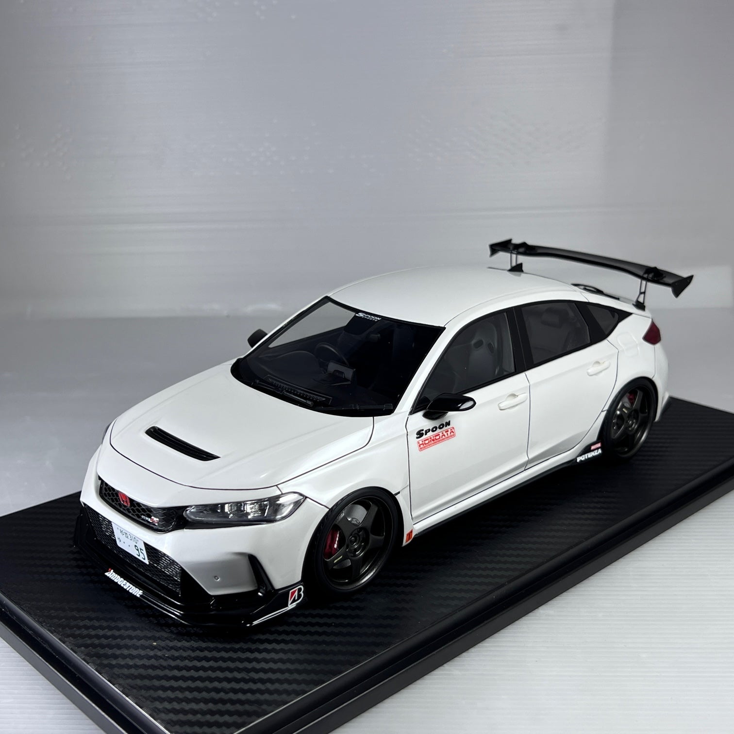 Peako Model x Ed Warehouse 1:18 Scale Diecast Honda Civic Type R (FL5) Spoon Sports Edition White - Collectible Car Model for Display, Gifts, and Racing Enthusiasts