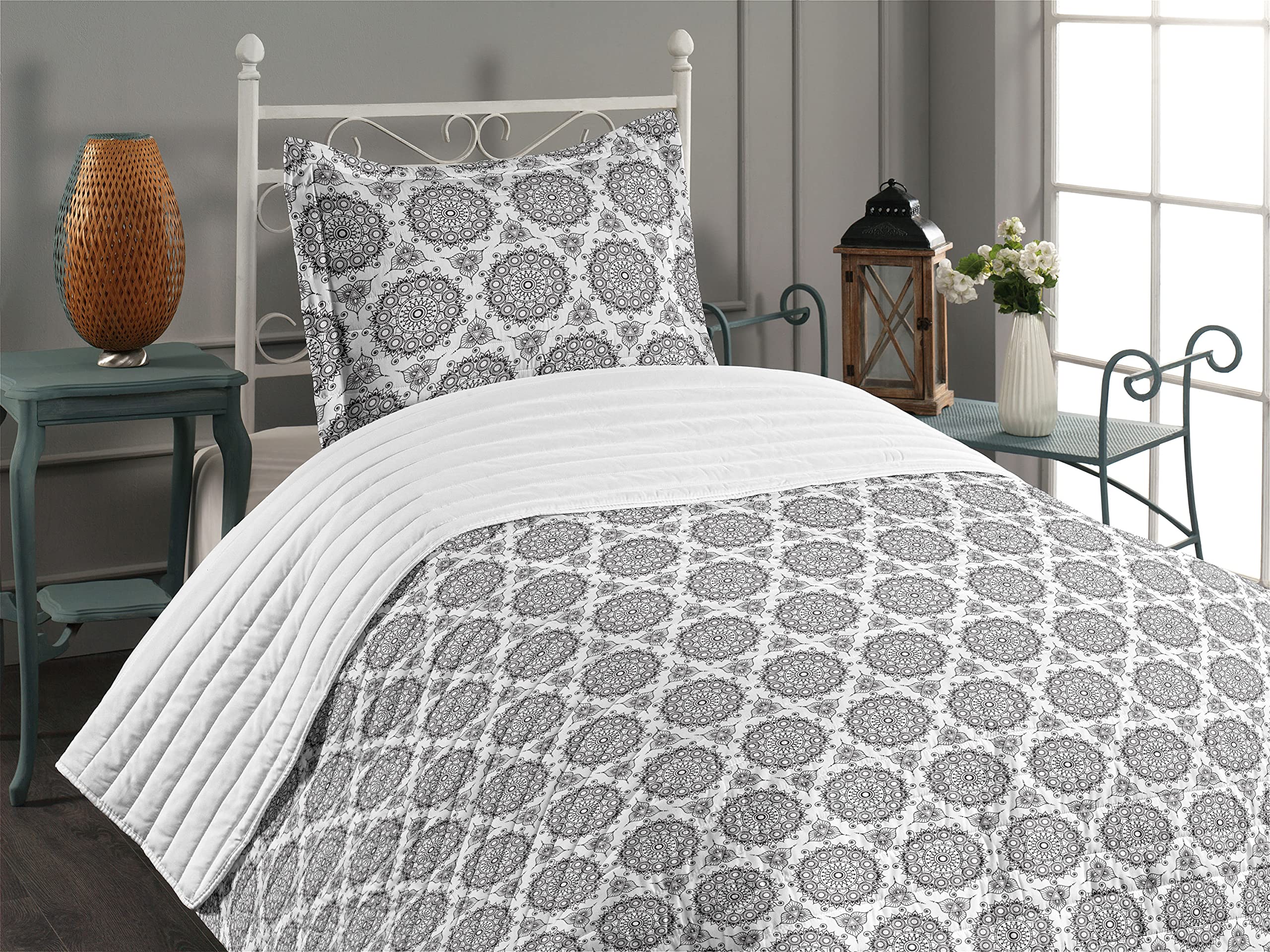 Ambesonne Tribal Microfiber Bedspread Set - South Eastern Folklore Geometric Circle Design | Soft Twin Size Bedding with Pillow Sham & Comforter in Black and White | Perfect for Wedding Themes, Bohemian Bedrooms and Guest Room Decor