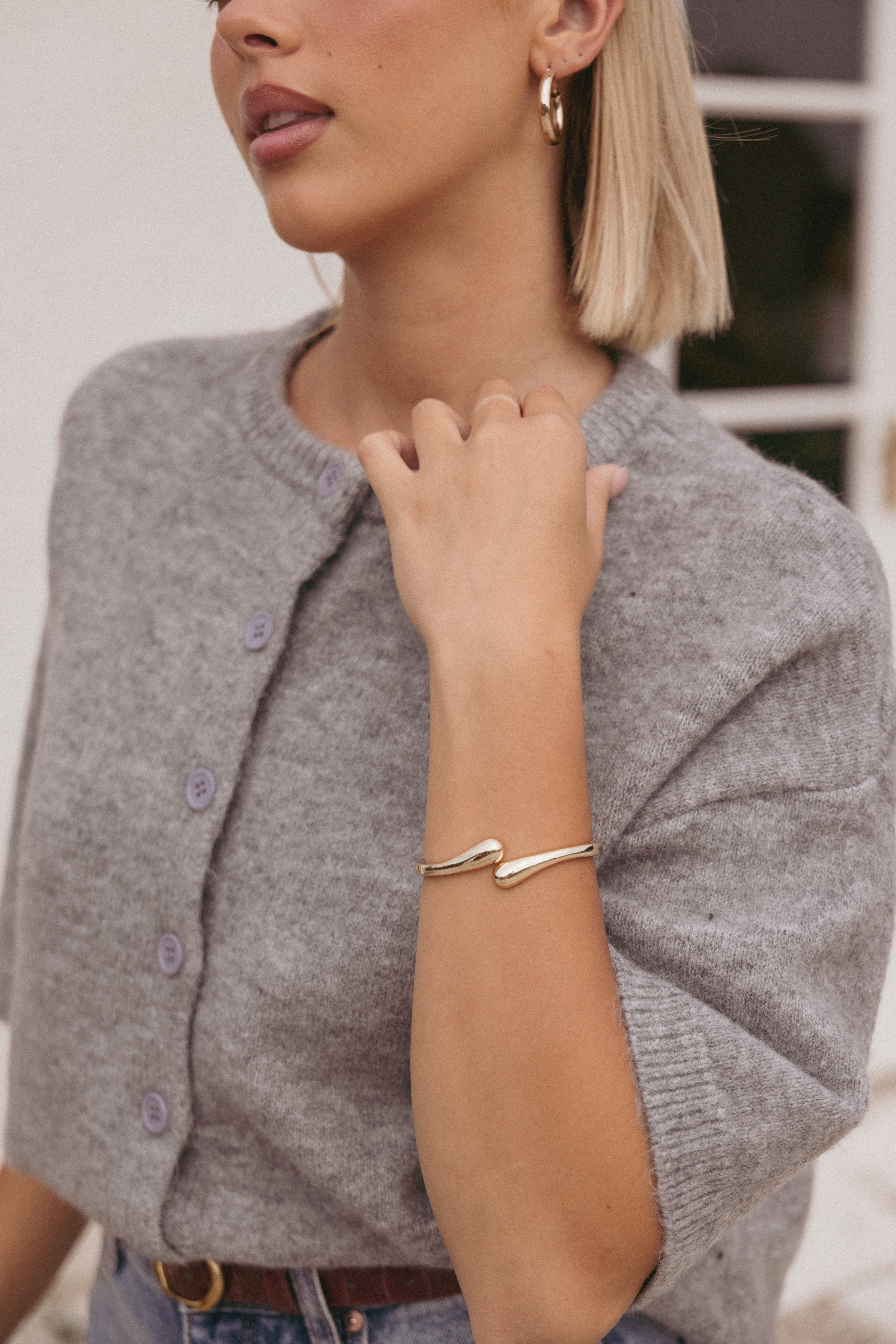 Original Jordan Cuff Bracelet in Gold - Stylish & Elegant Jewelry for Women - Perfect for Parties, Weddings & Everyday Wear