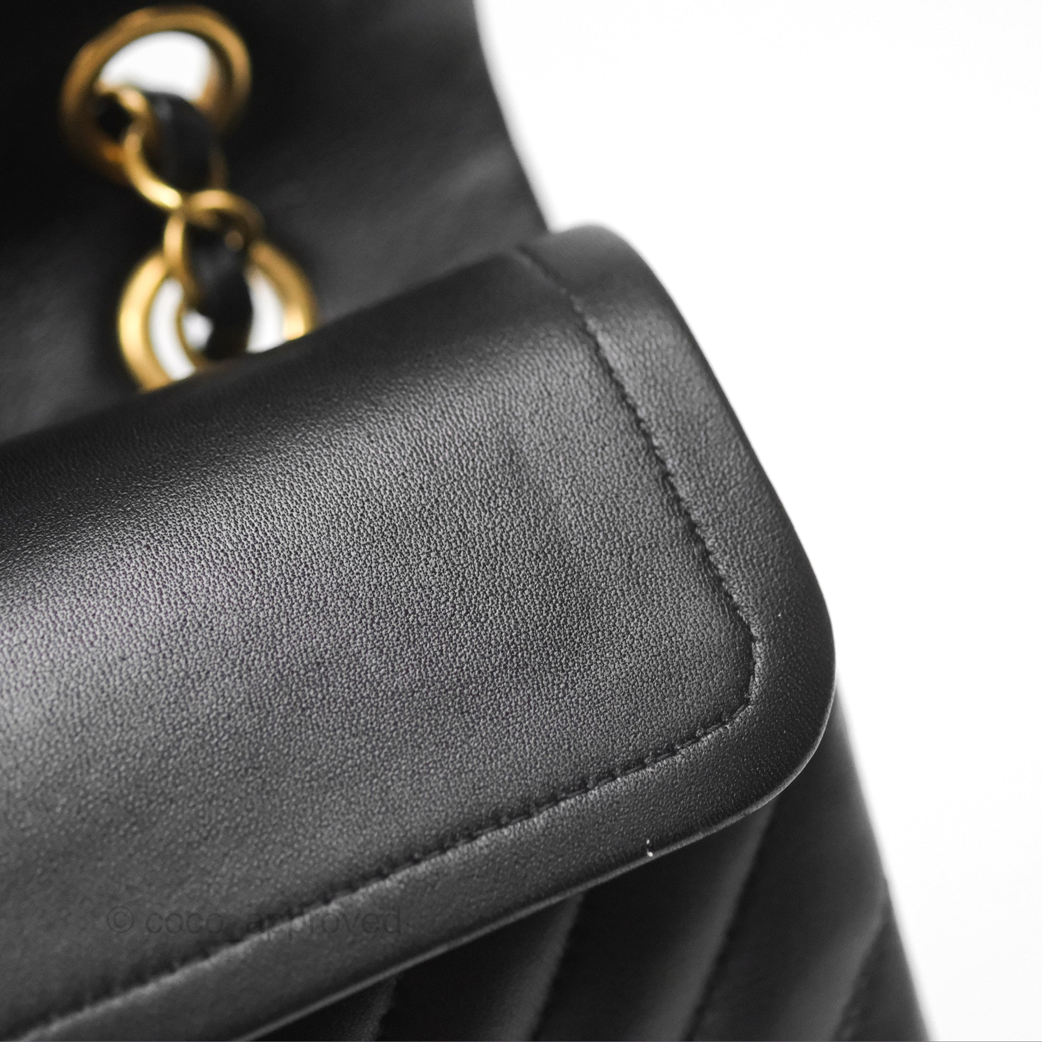Chanel Classic M/L Medium Flap Chevron Black Lambskin Gold Hardware Bag - Luxury Designer Handbag for Women, Perfect for Evening Events & Special Occasions