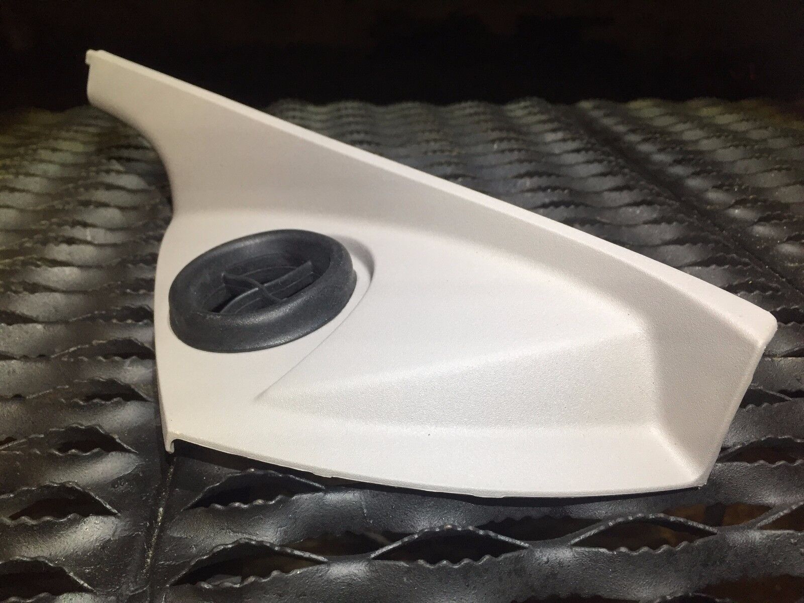 2005-2011 Volvo S40 Driver Side Dashboard Cover Trim - OEM Replacement Part for Interior Protection & Customization - Perfect for Car Enthusiasts & DIY Auto Repair